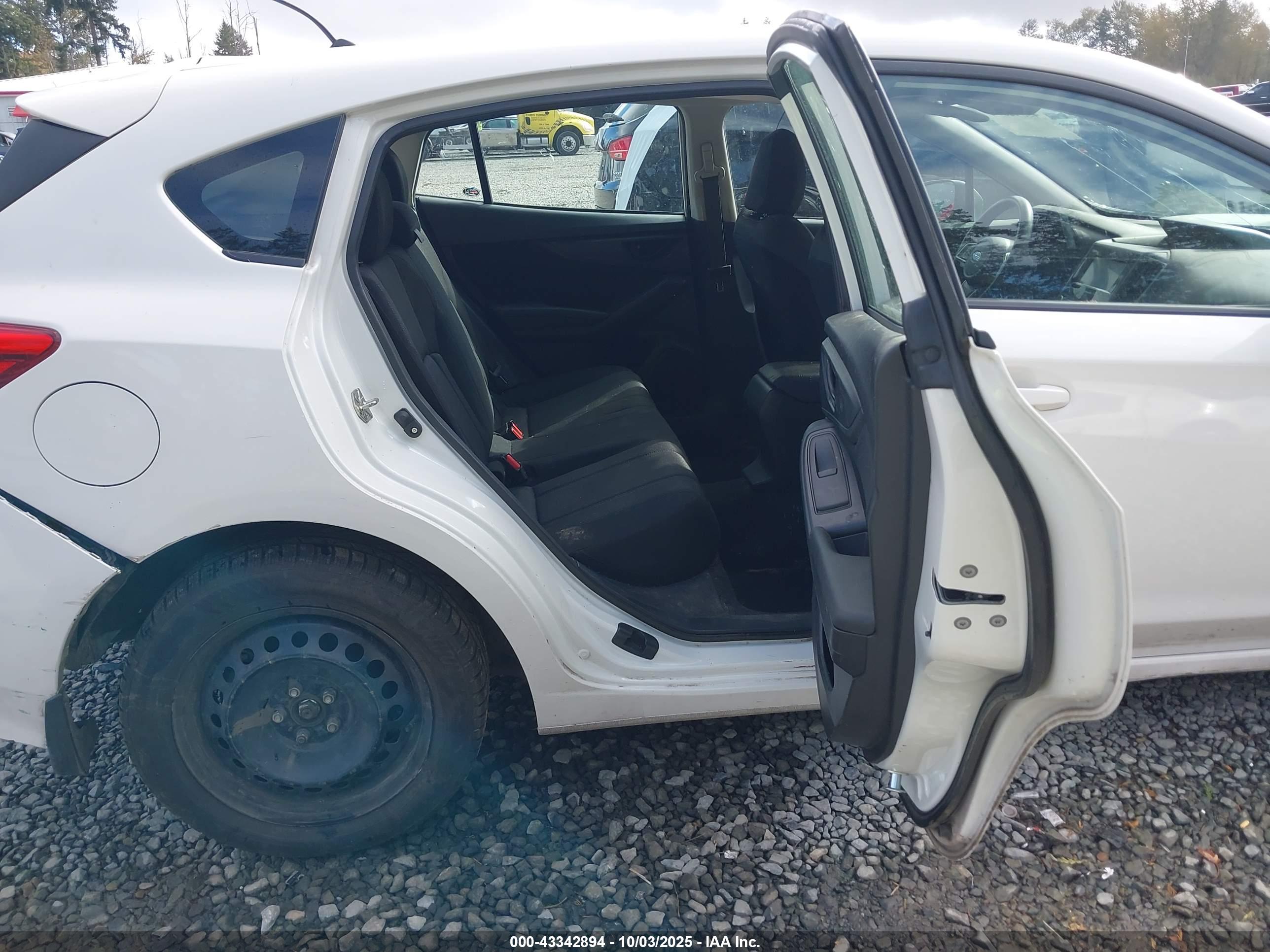 SUBARU IMPREZA image 8