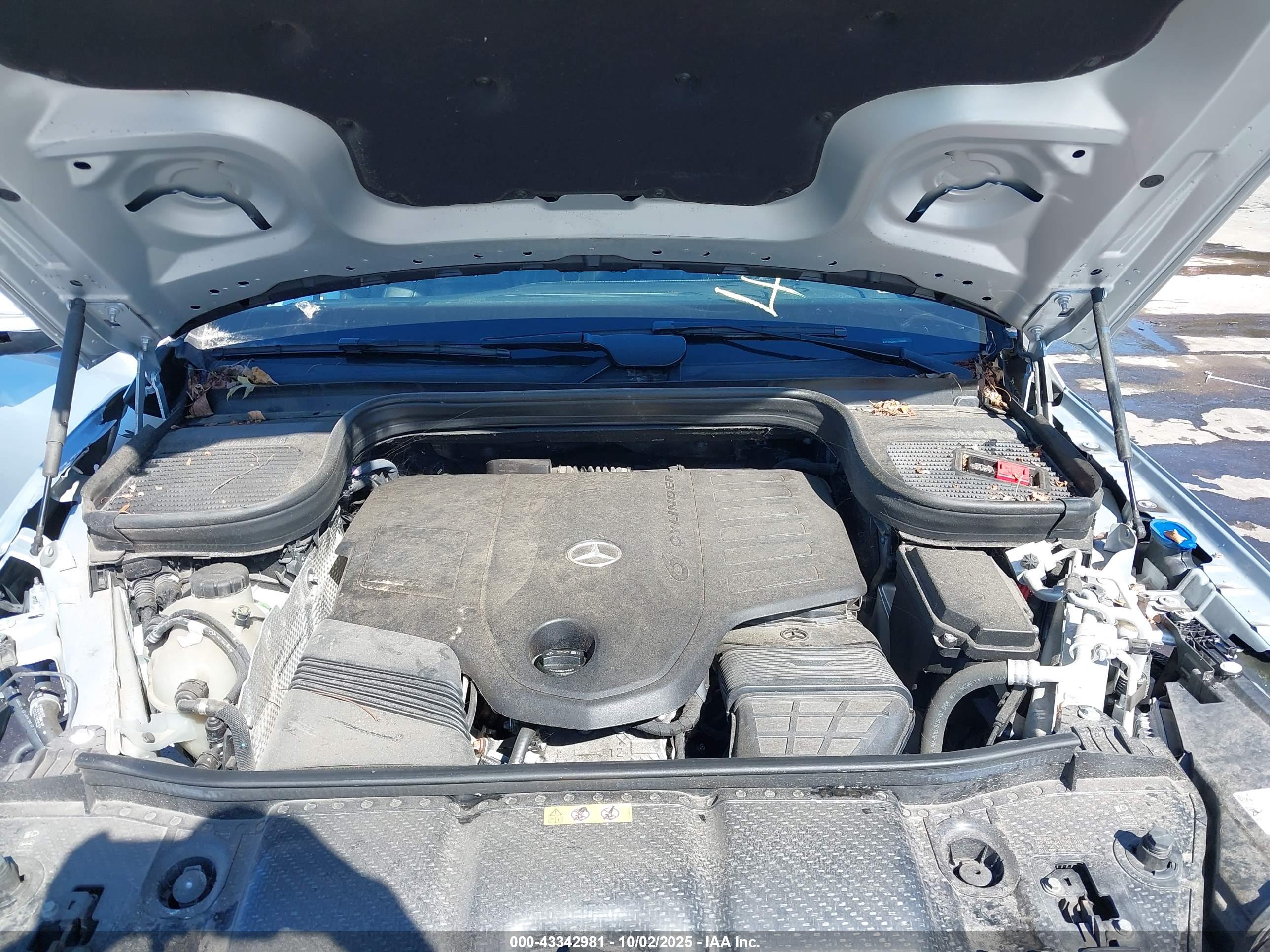MERCEDES-BENZ GLS image 10