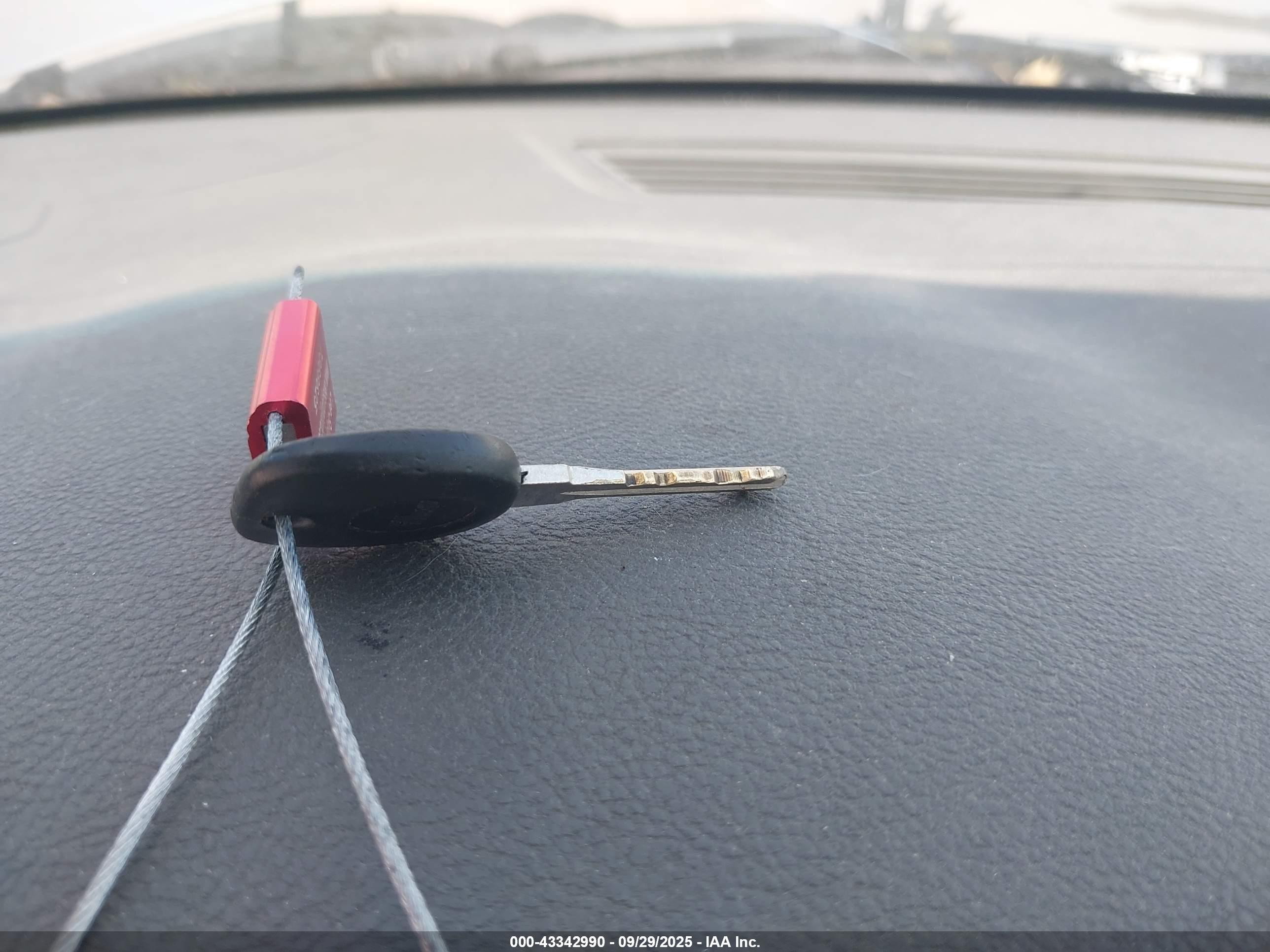 BUICK LUCERNE image 11
