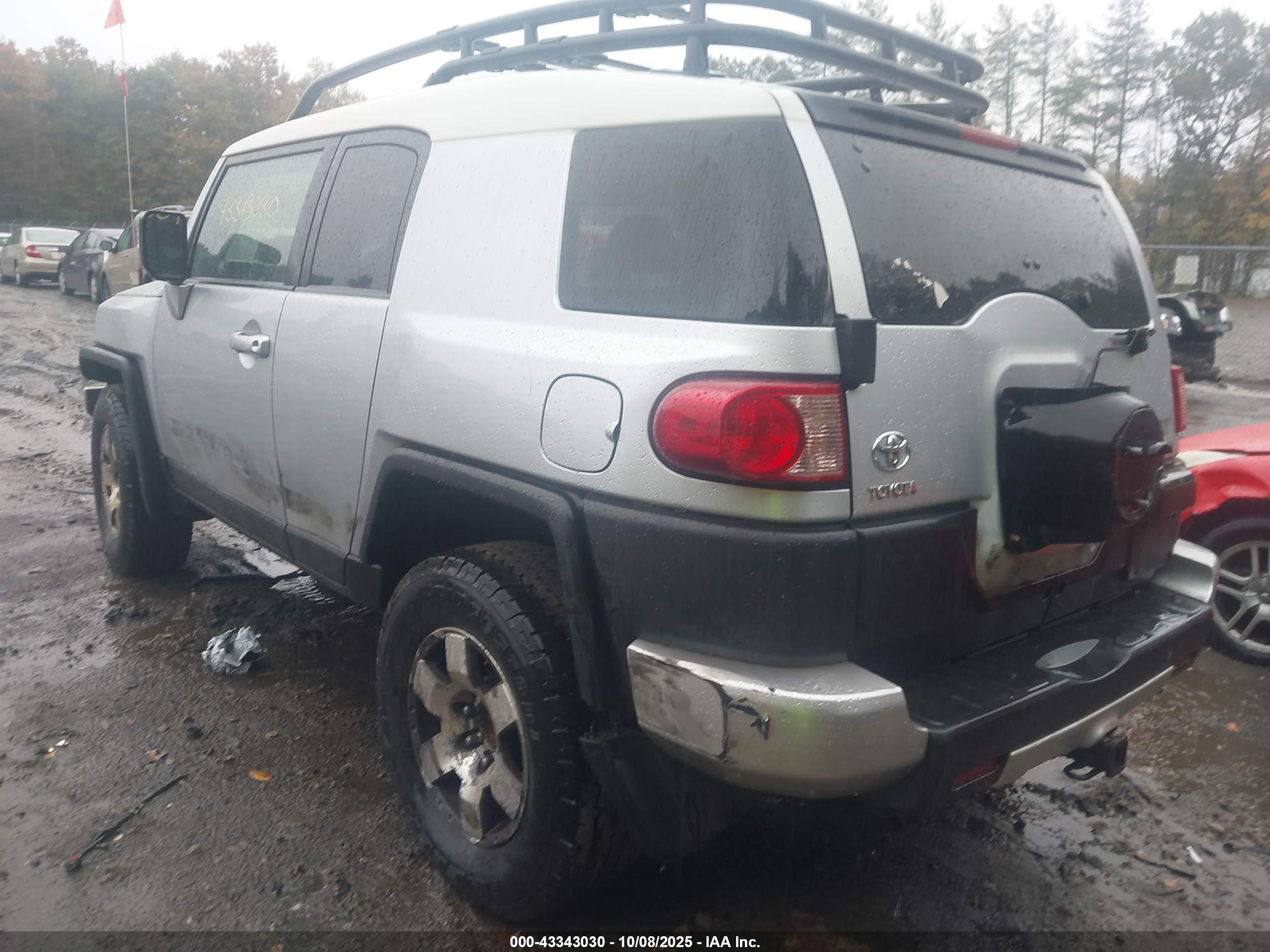 TOYOTA FJ image 3