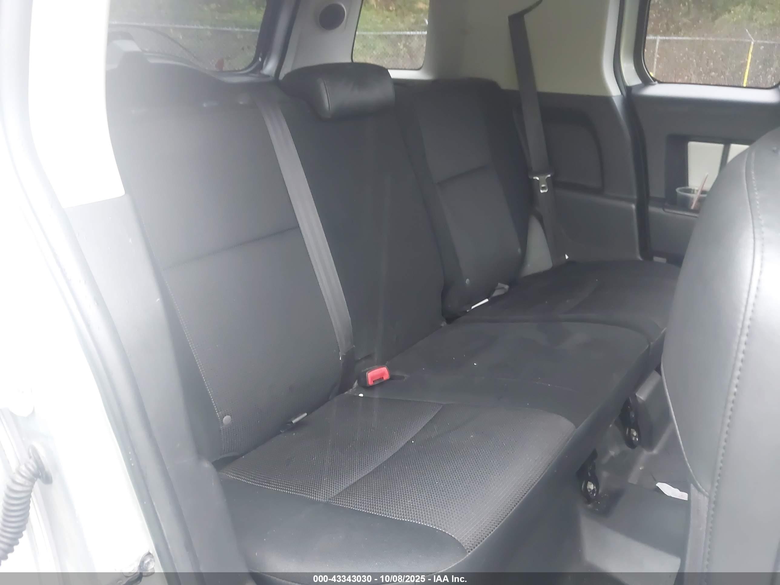 TOYOTA FJ image 8