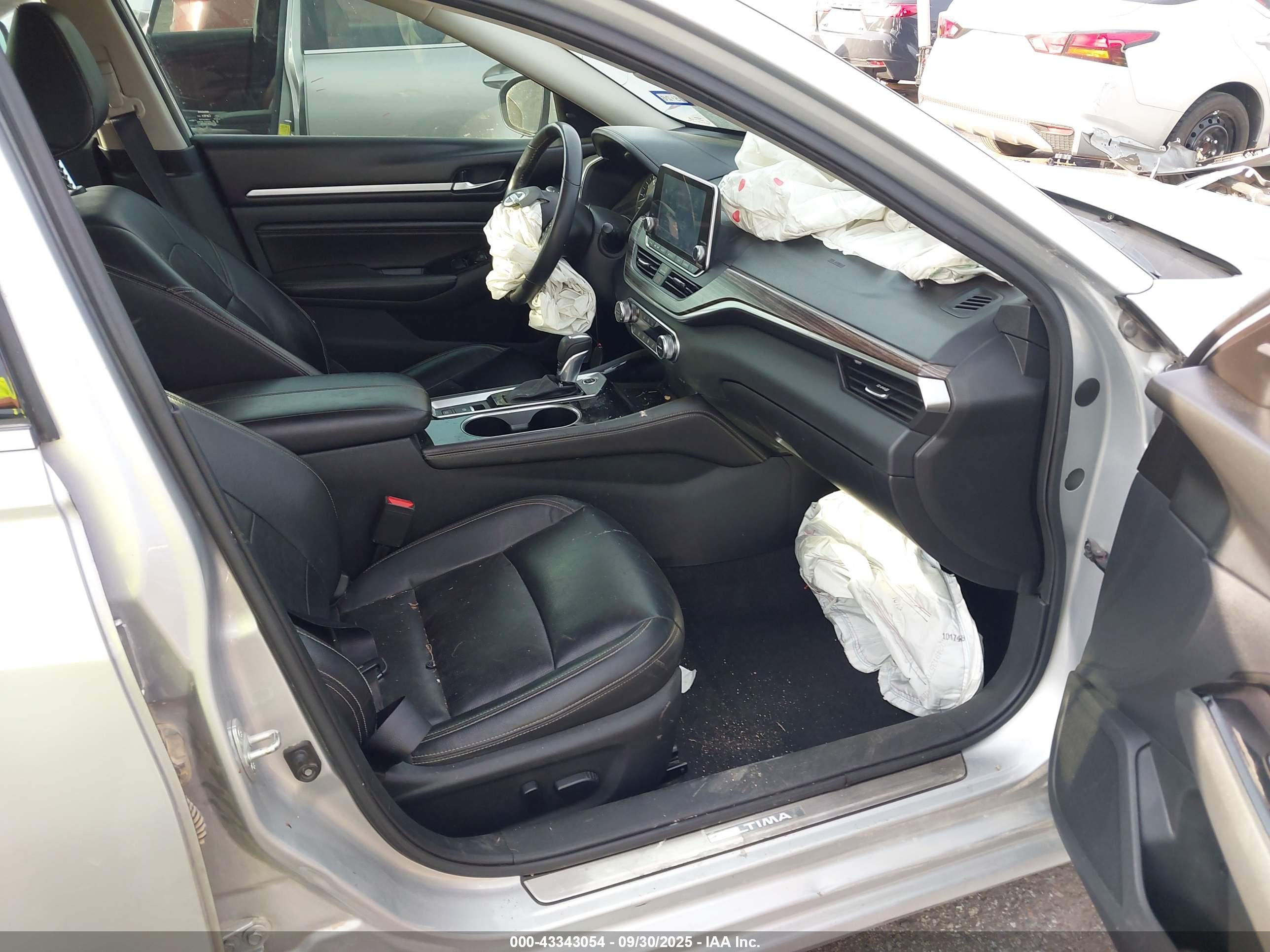 NISSAN ALTIMA image 5