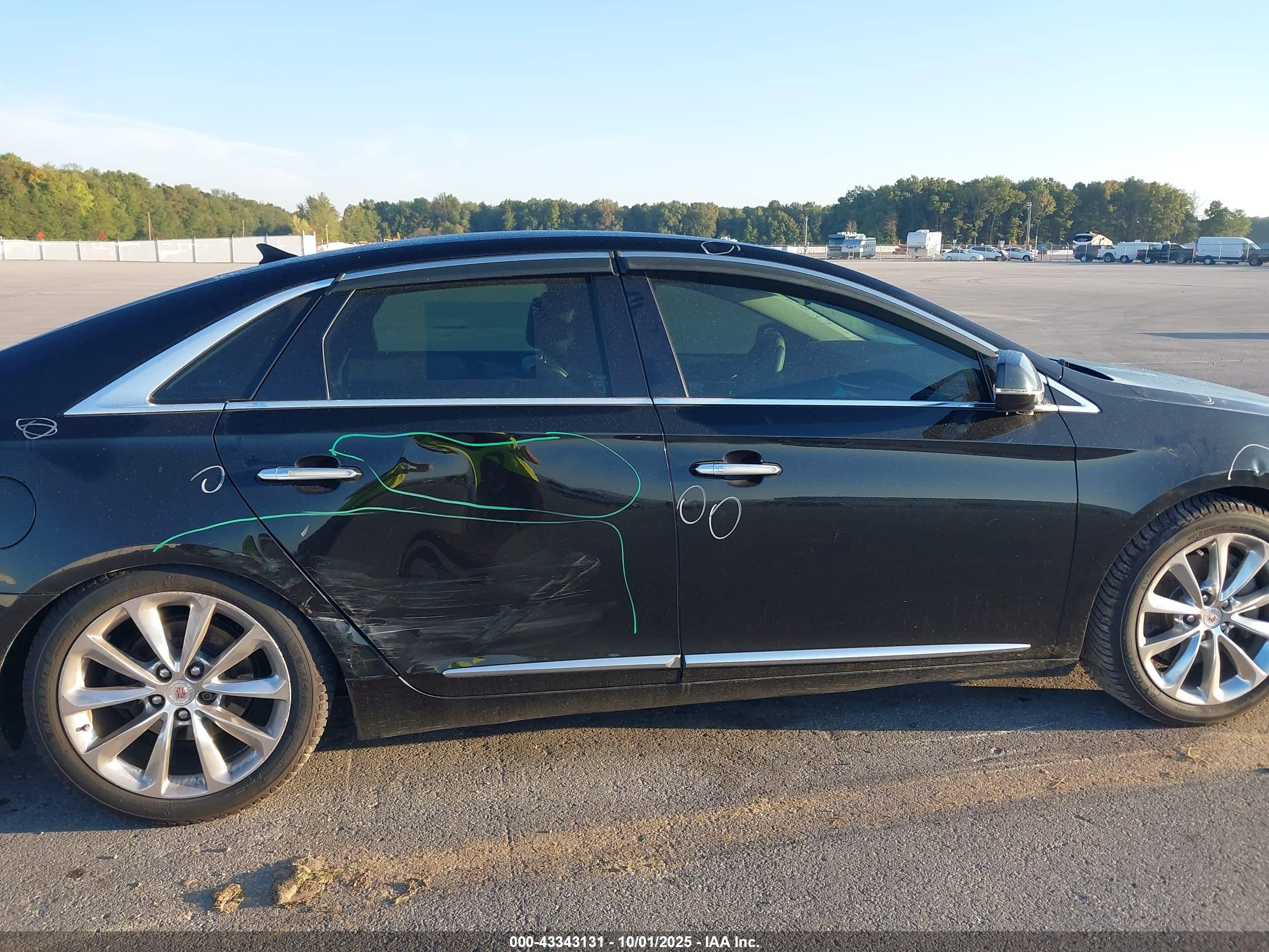 CADILLAC XTS image 6
