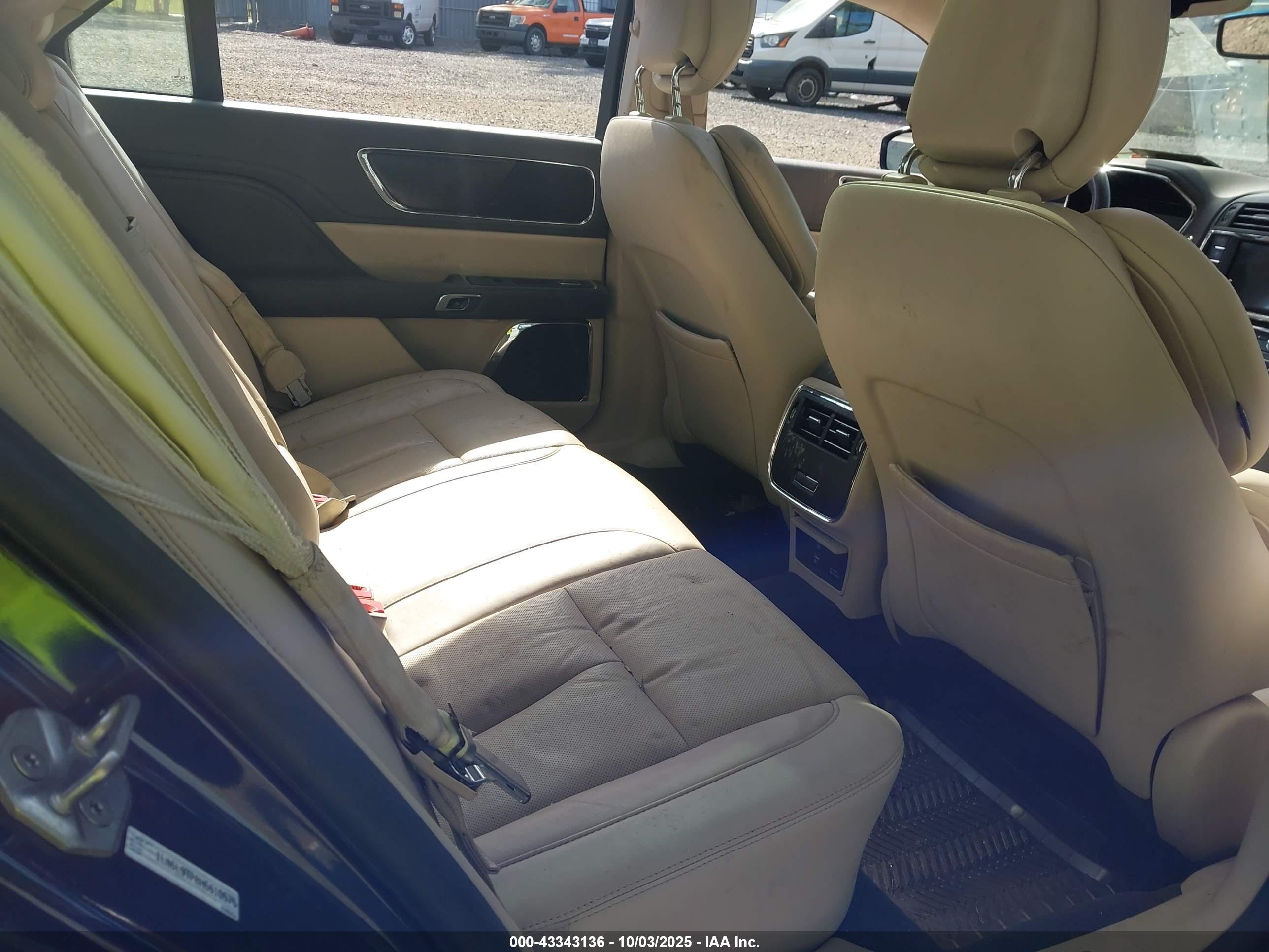 LINCOLN CONTINENTAL image 8