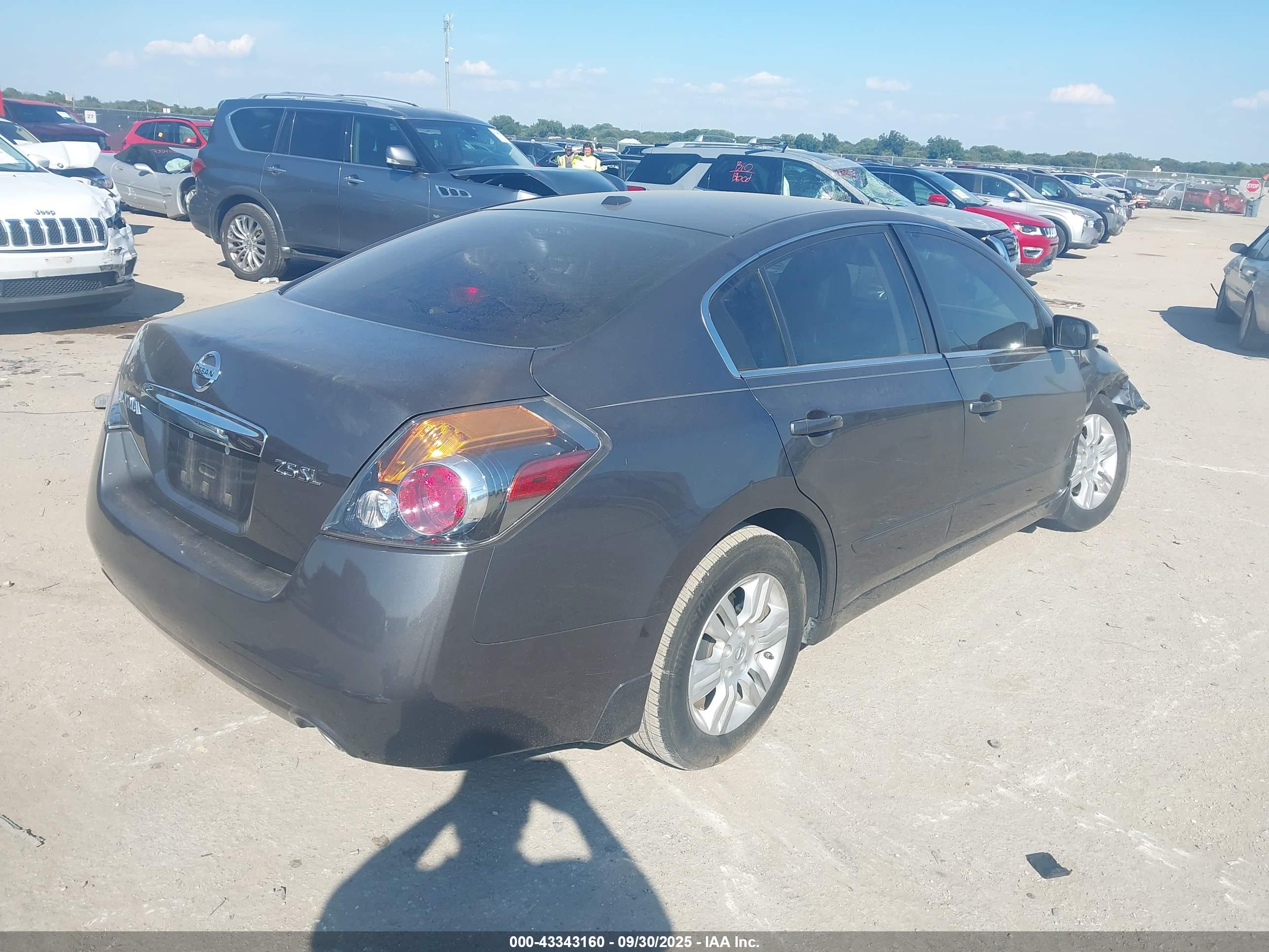 NISSAN ALTIMA image 4