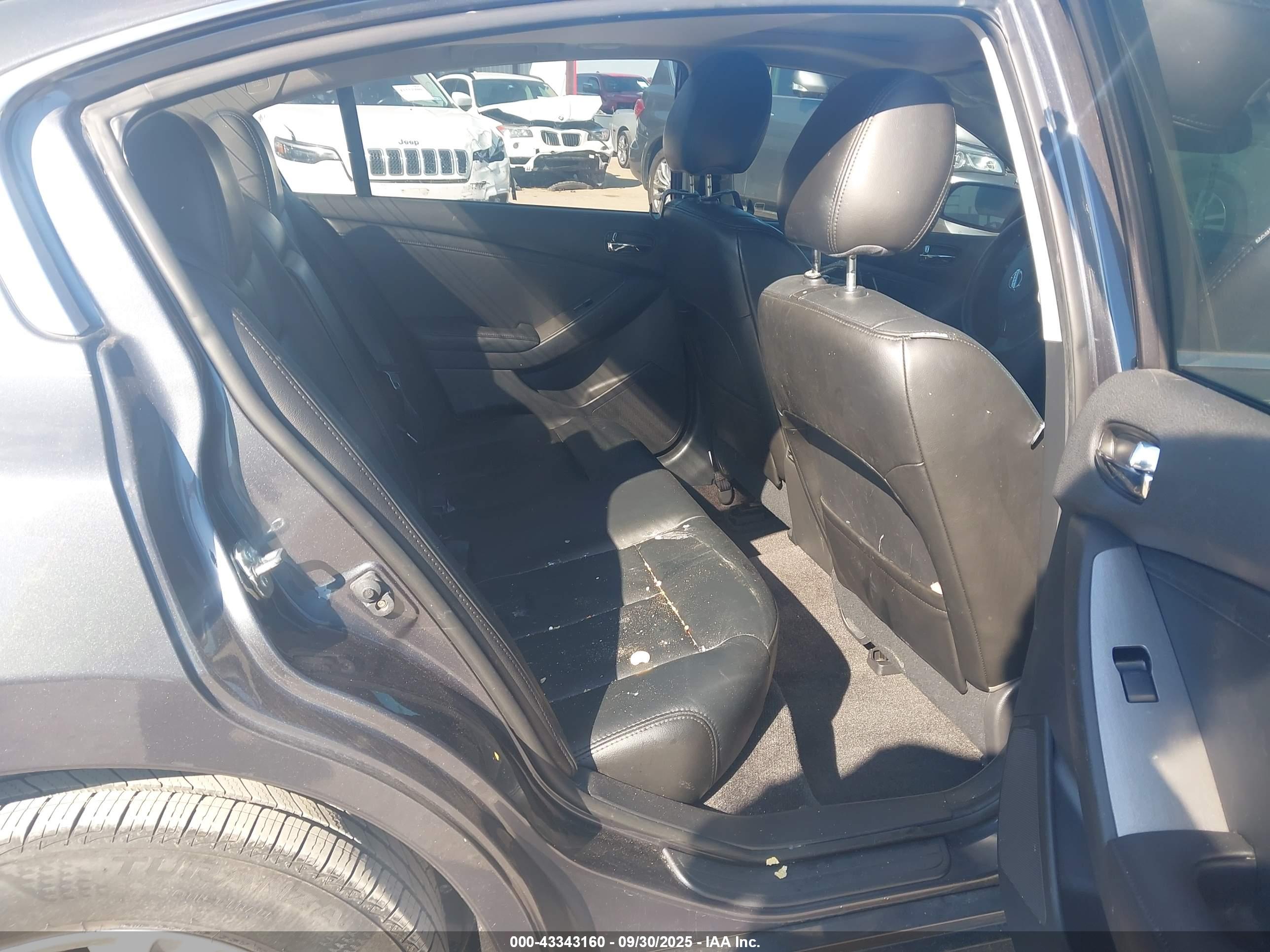 NISSAN ALTIMA image 8