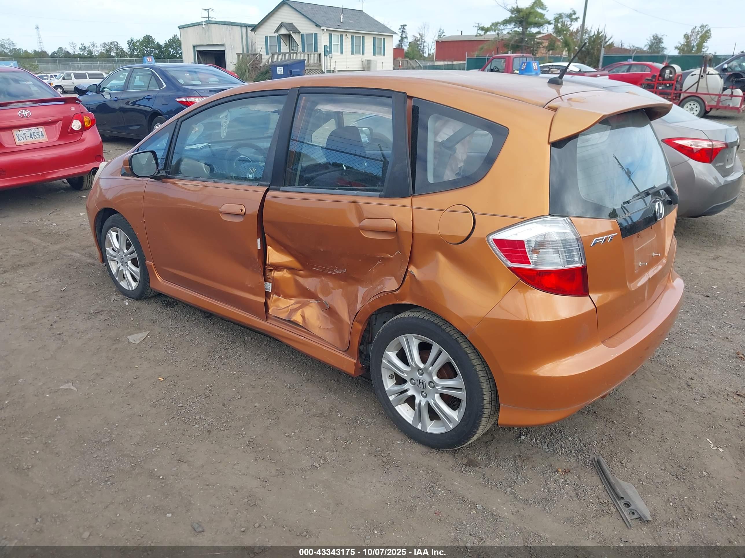 HONDA FIT image 3