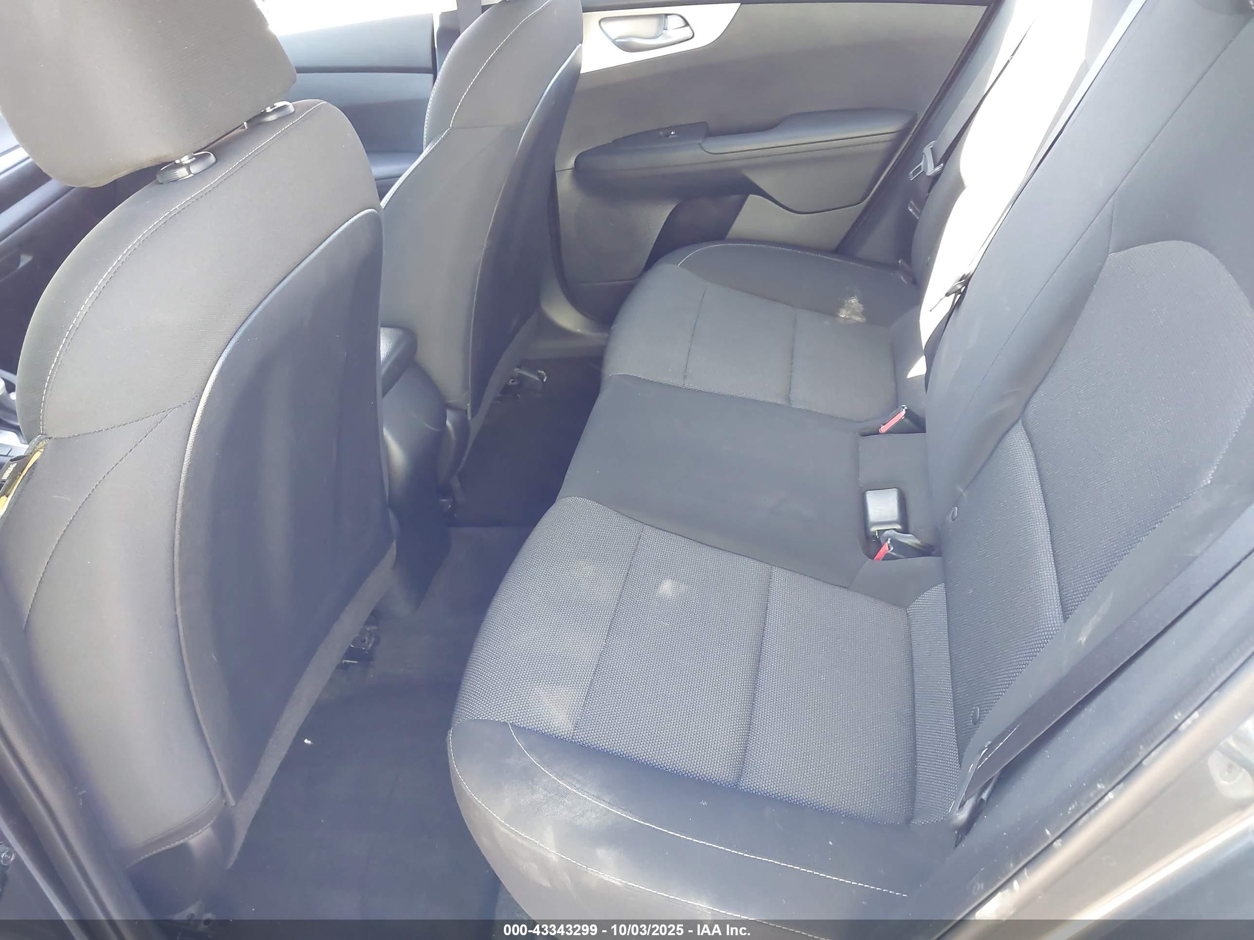 KIA FORTE image 8