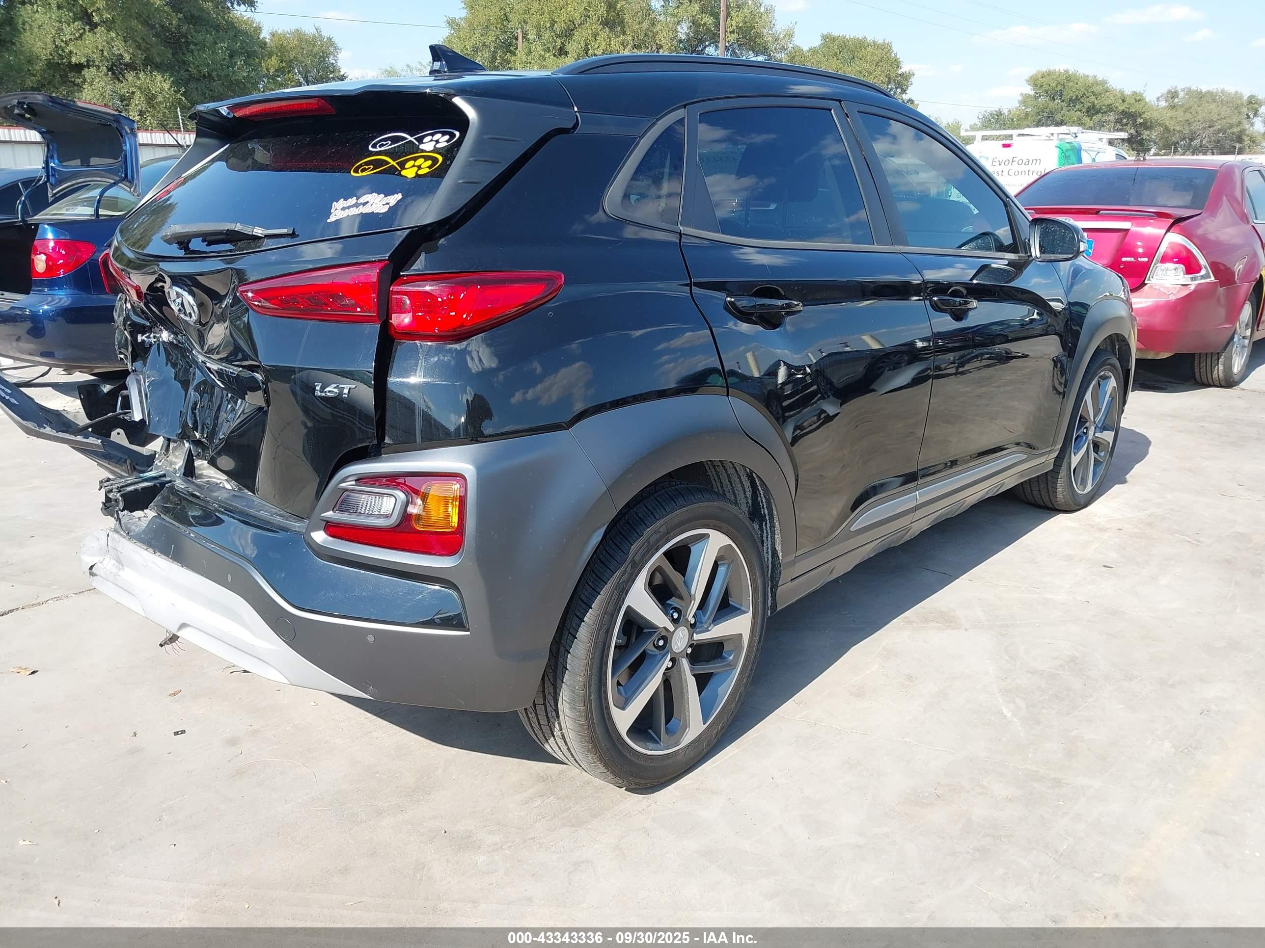 HYUNDAI KONA image 4