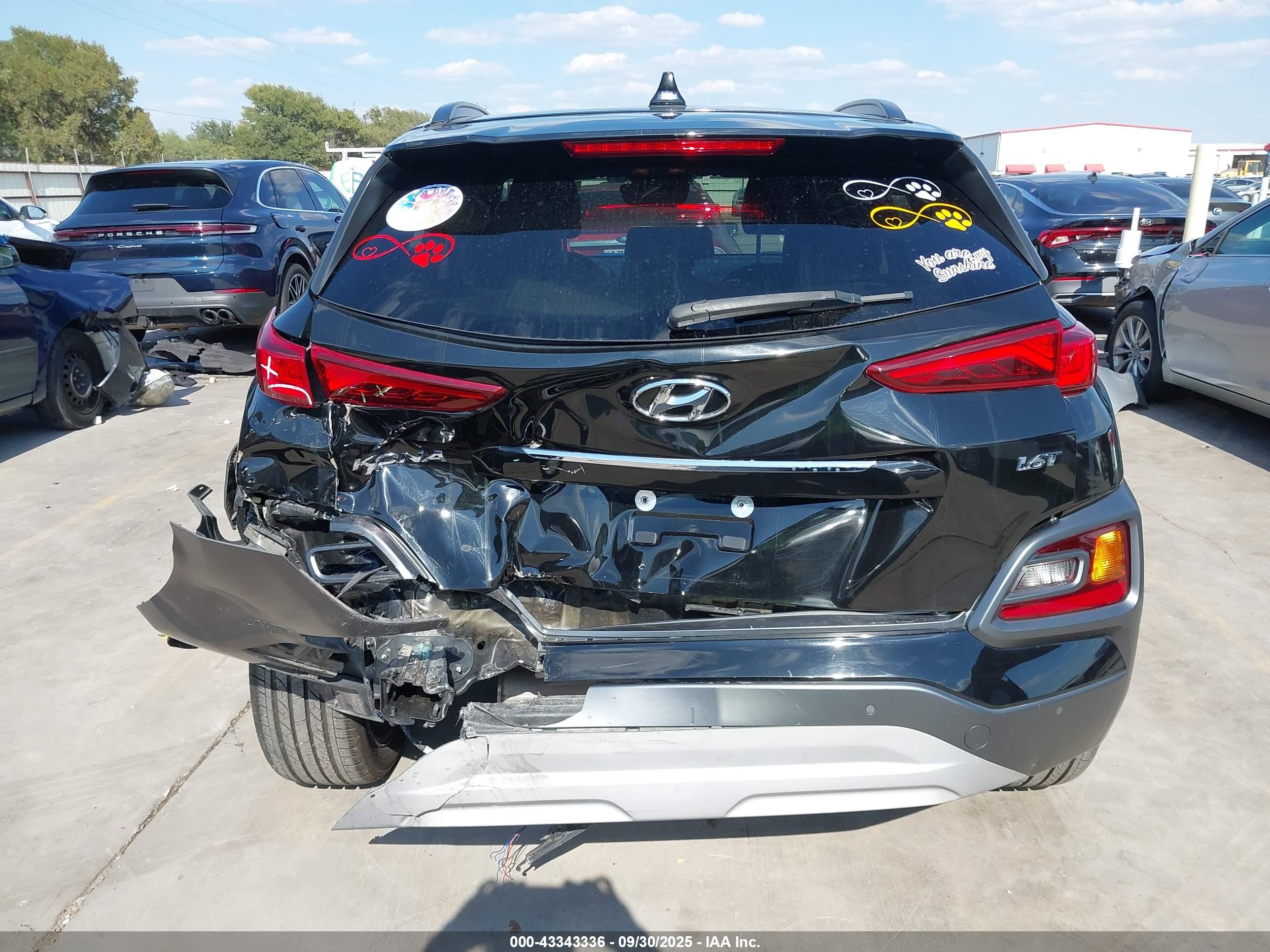 HYUNDAI KONA image 6