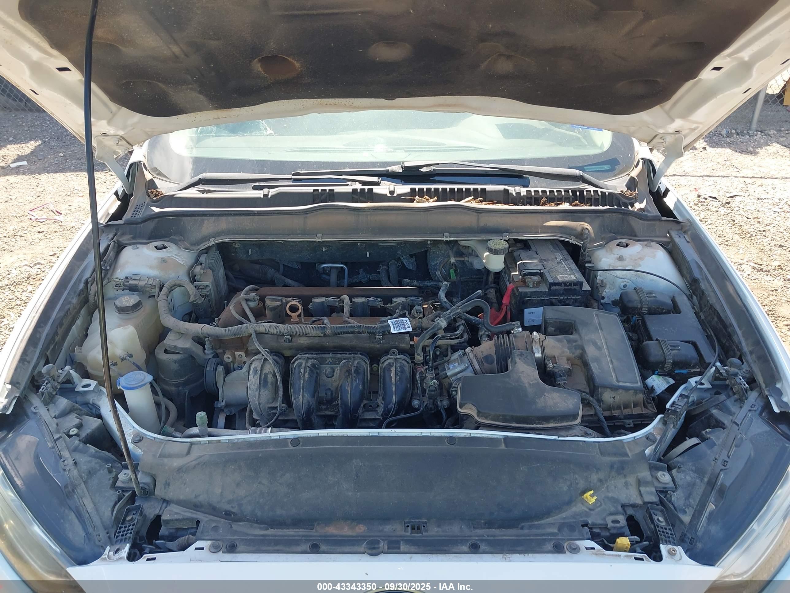 FORD FUSION image 10