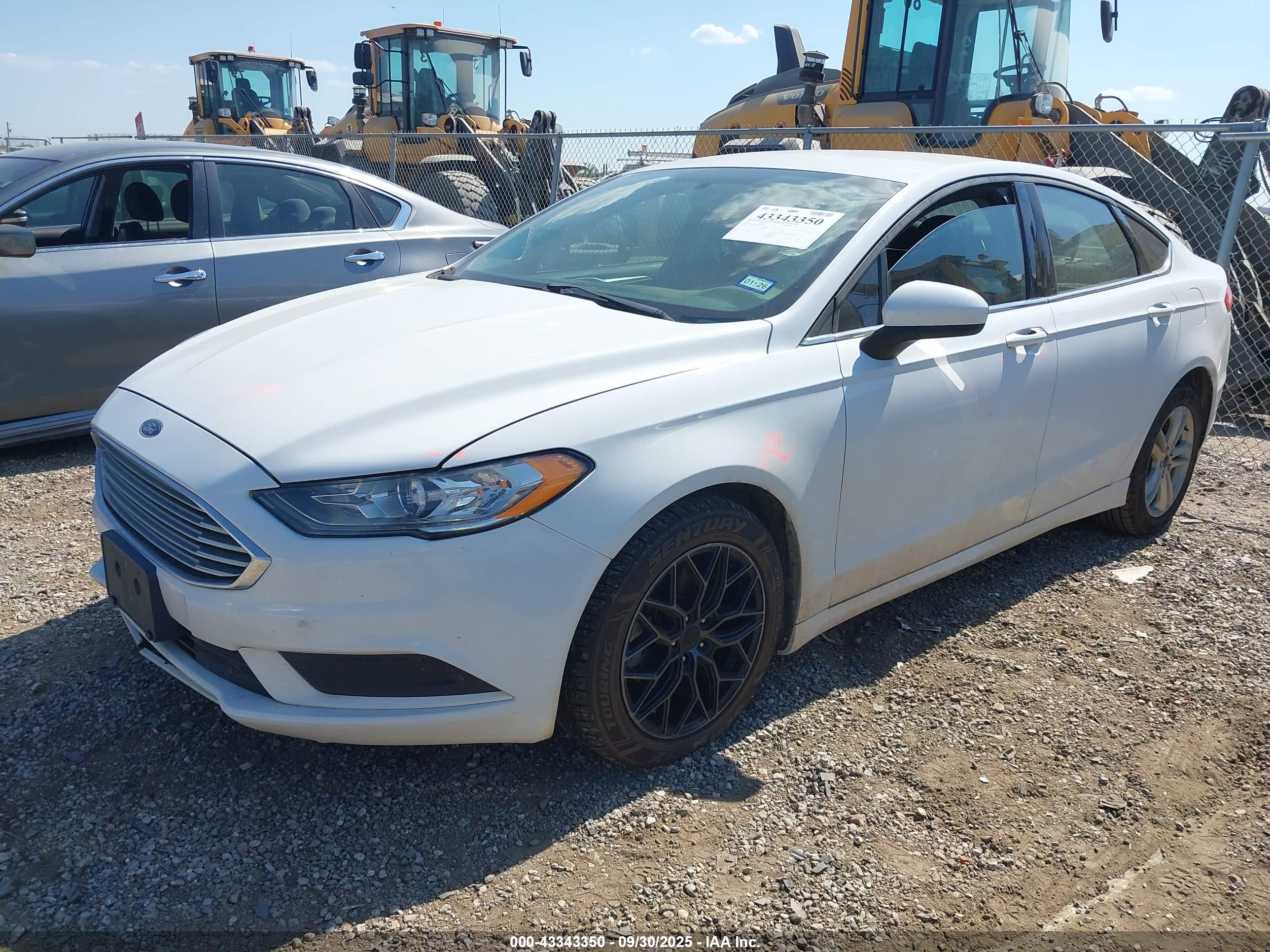 FORD FUSION image 2