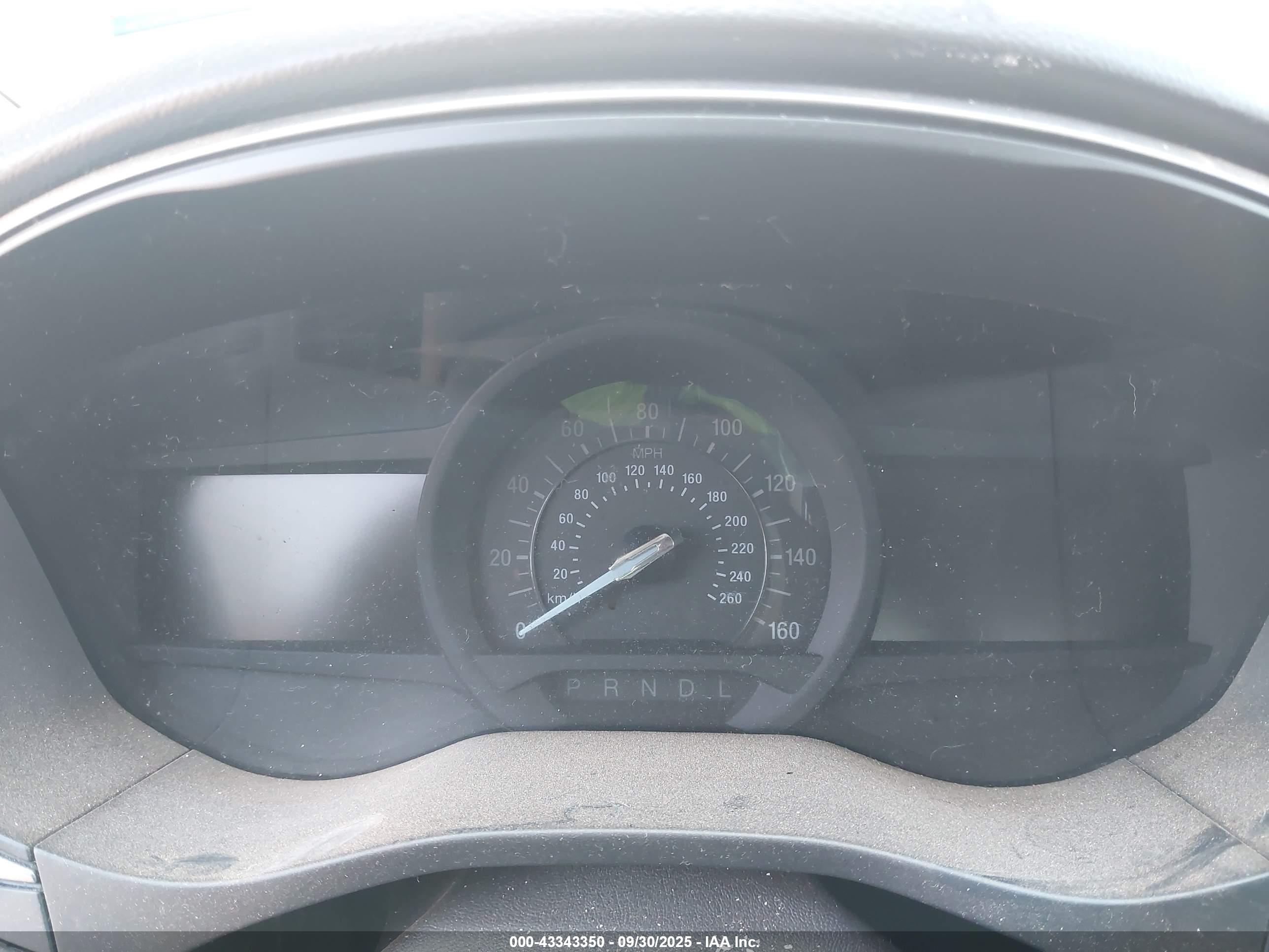FORD FUSION image 7