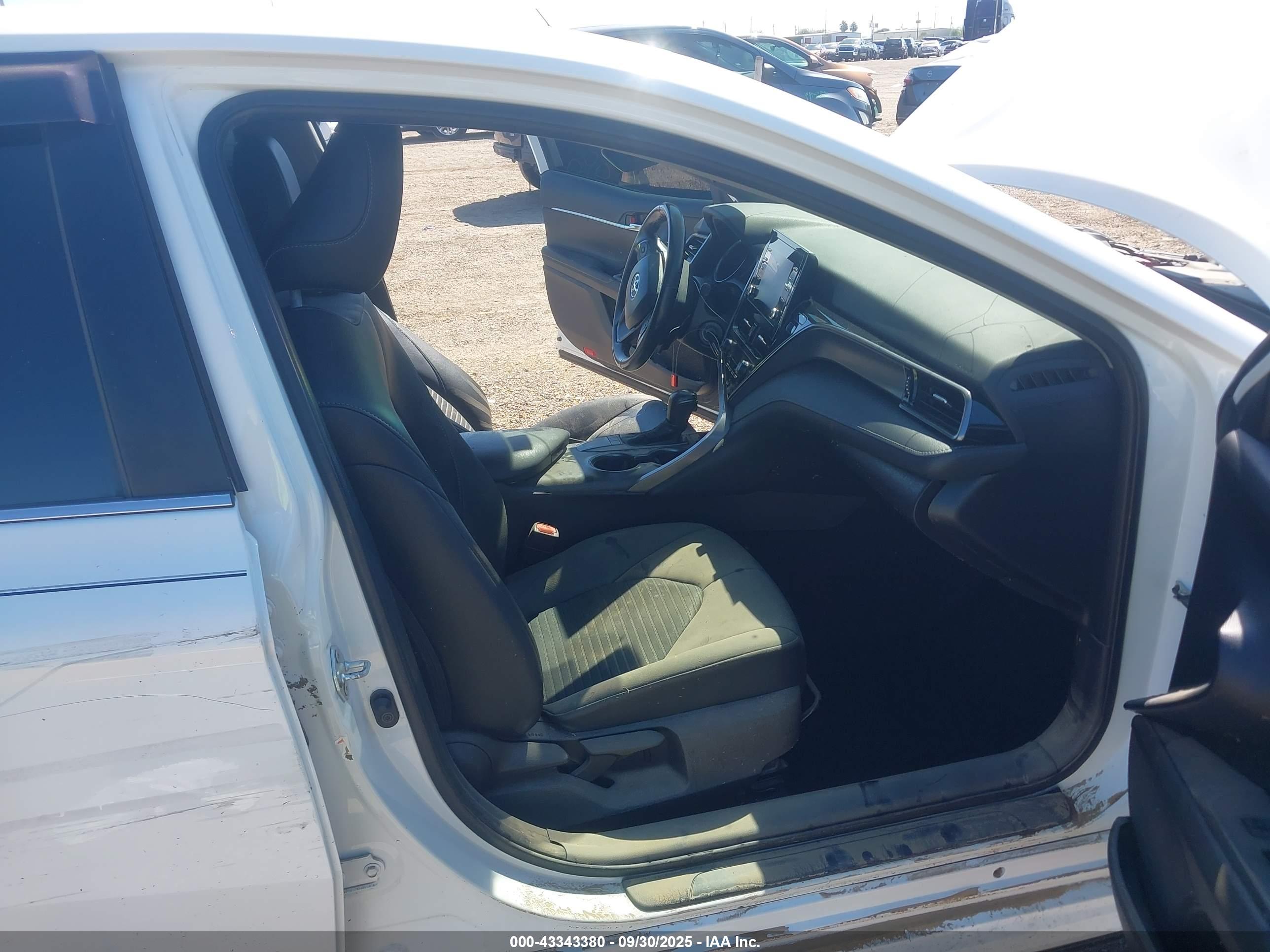 TOYOTA CAMRY image 5