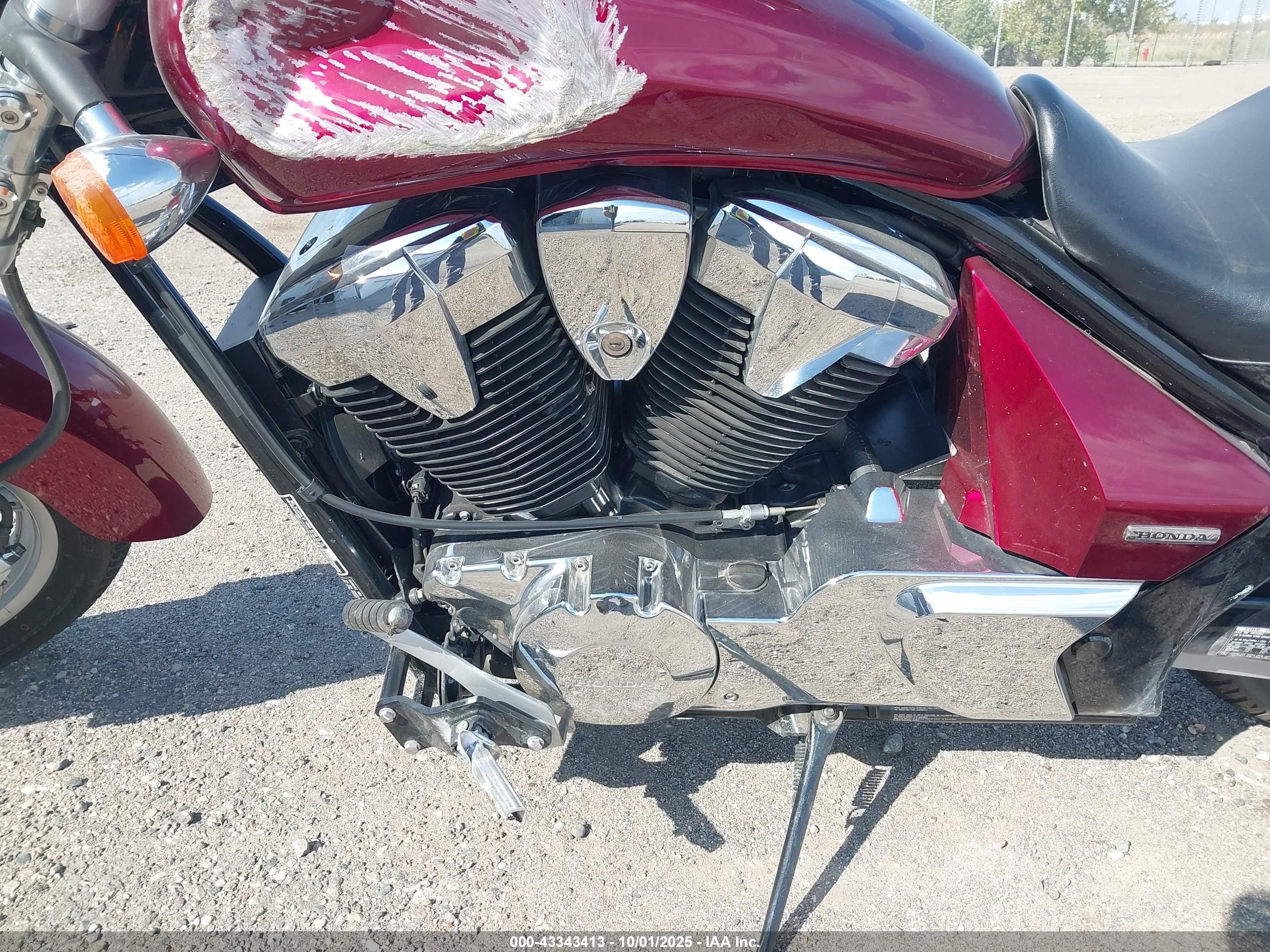 HONDA VT1300 image 9