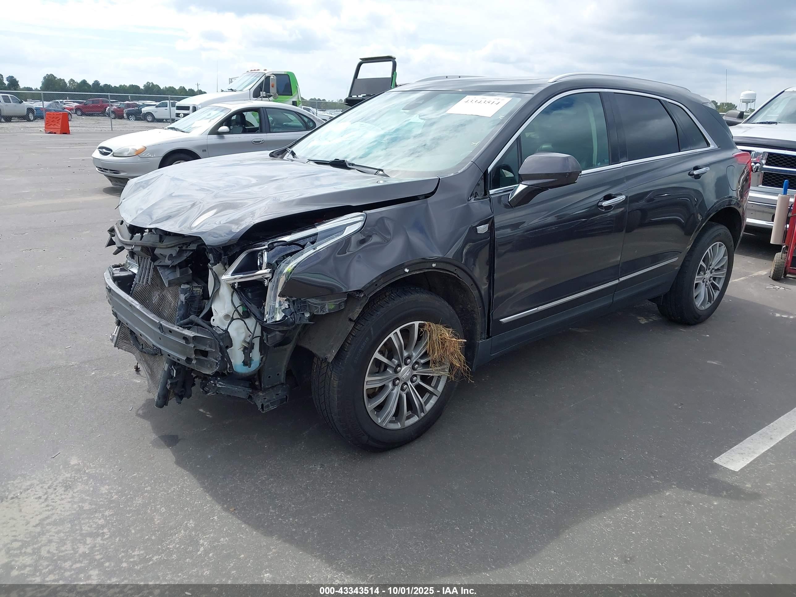 CADILLAC XT5 image 2