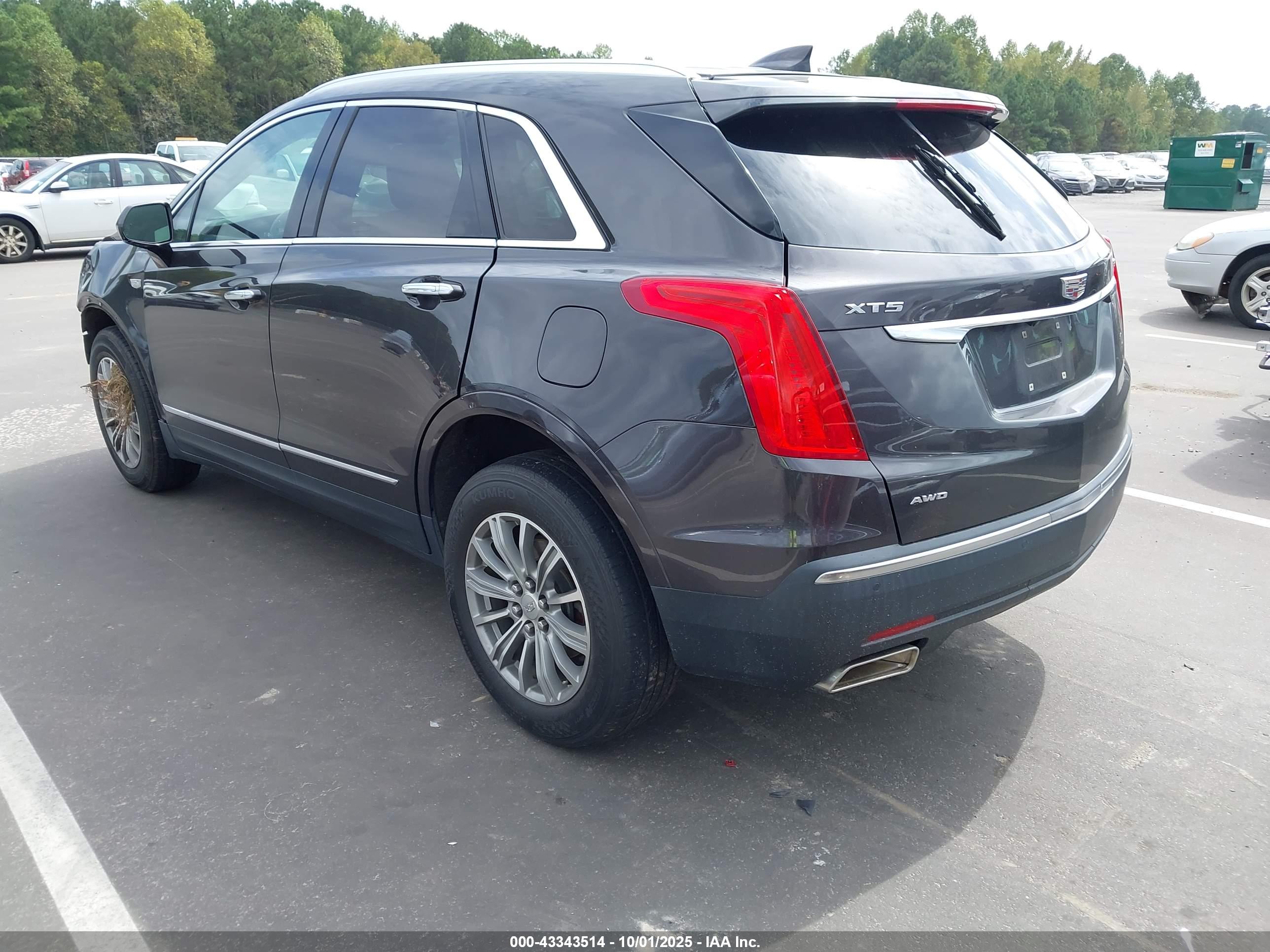 CADILLAC XT5 image 3