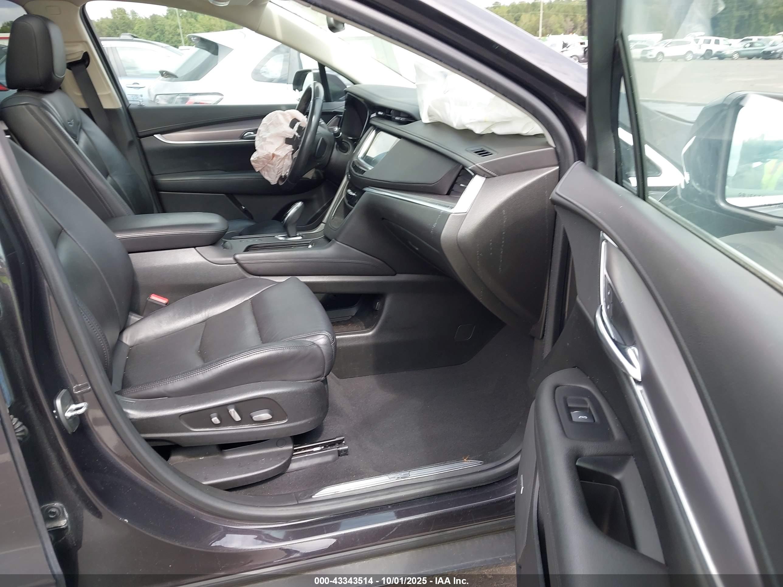 CADILLAC XT5 image 5