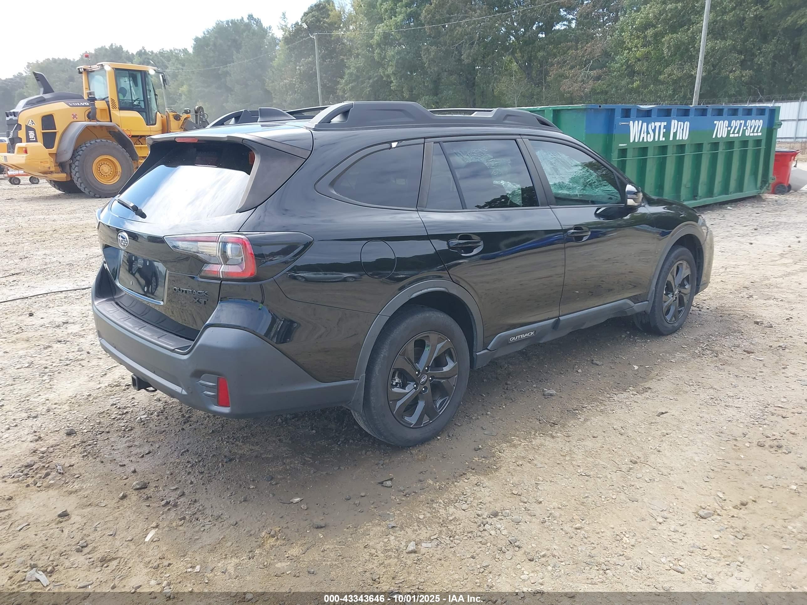 SUBARU OUTBACK image 4