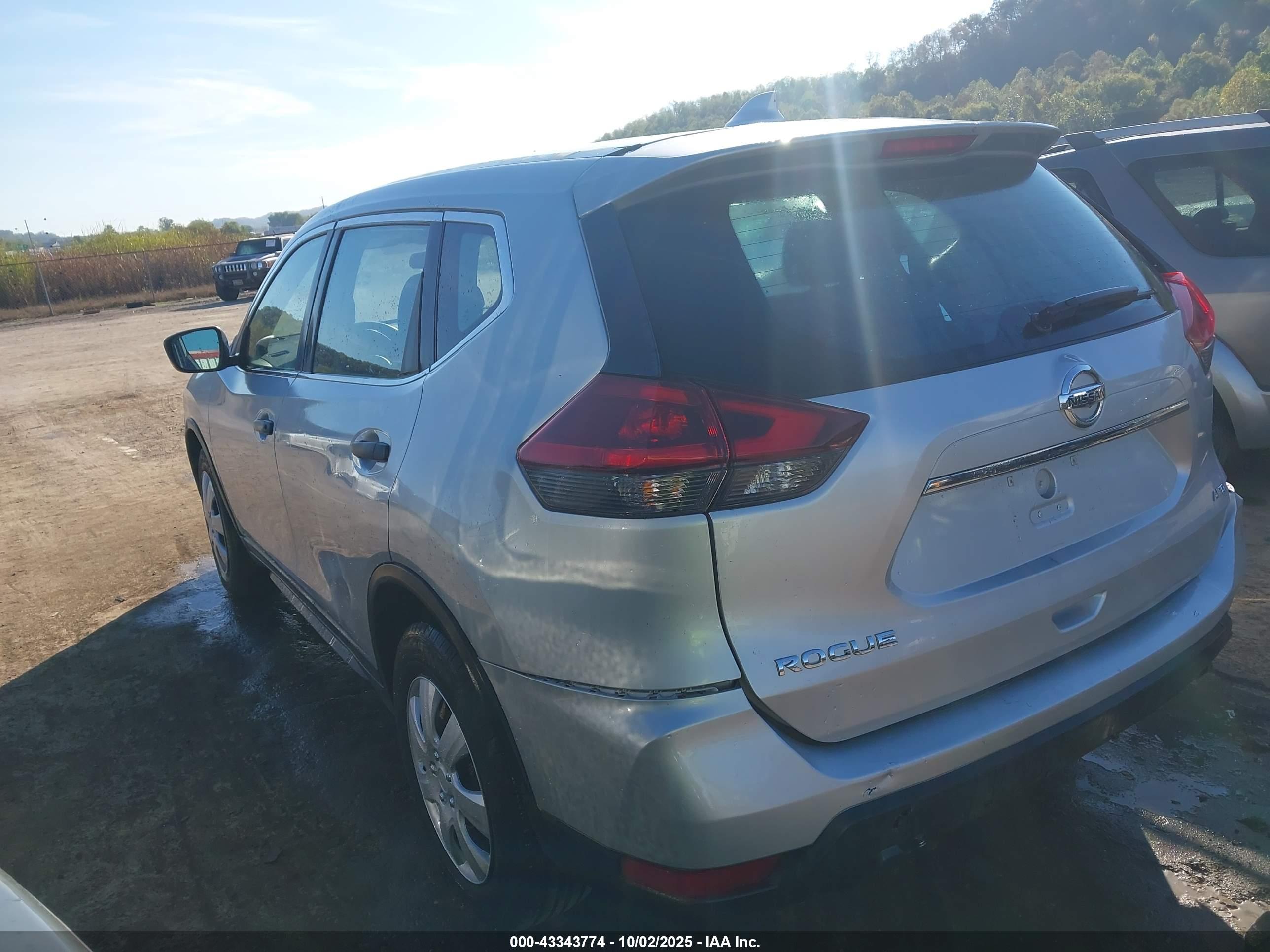 NISSAN ROGUE image 3