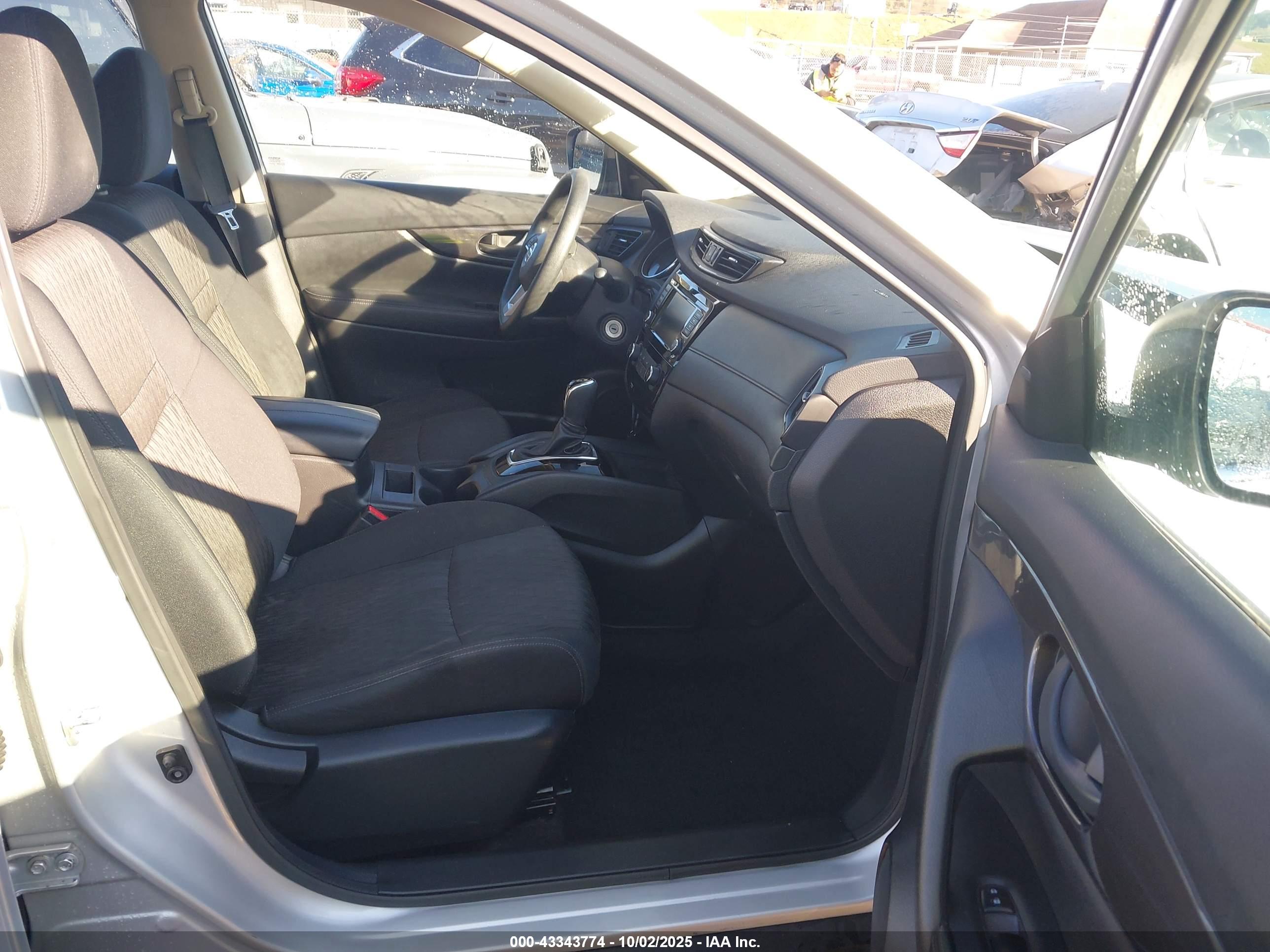 NISSAN ROGUE image 5