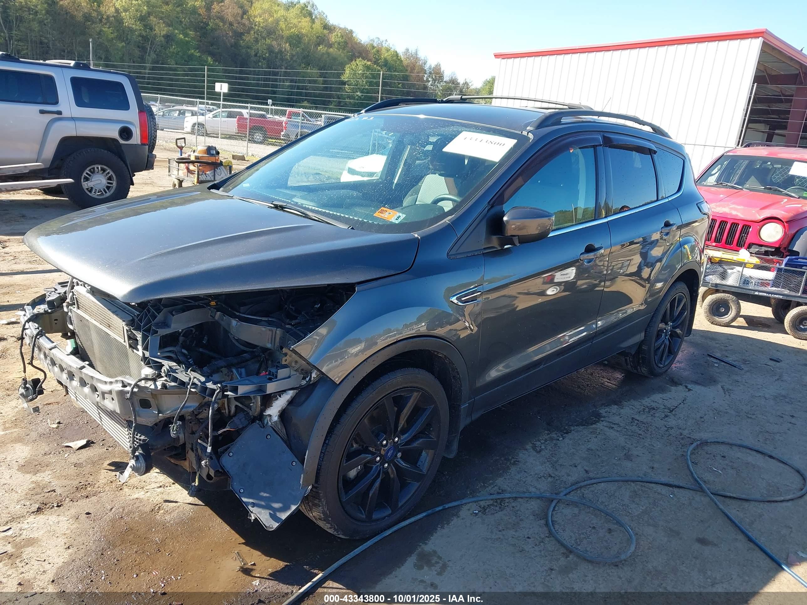 FORD ESCAPE image 2