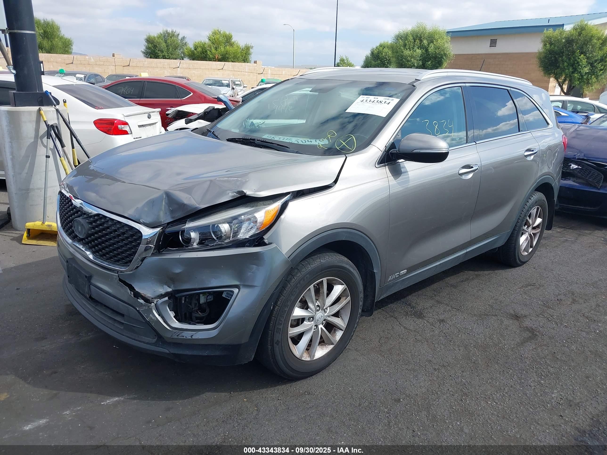 KIA SORENTO image 2