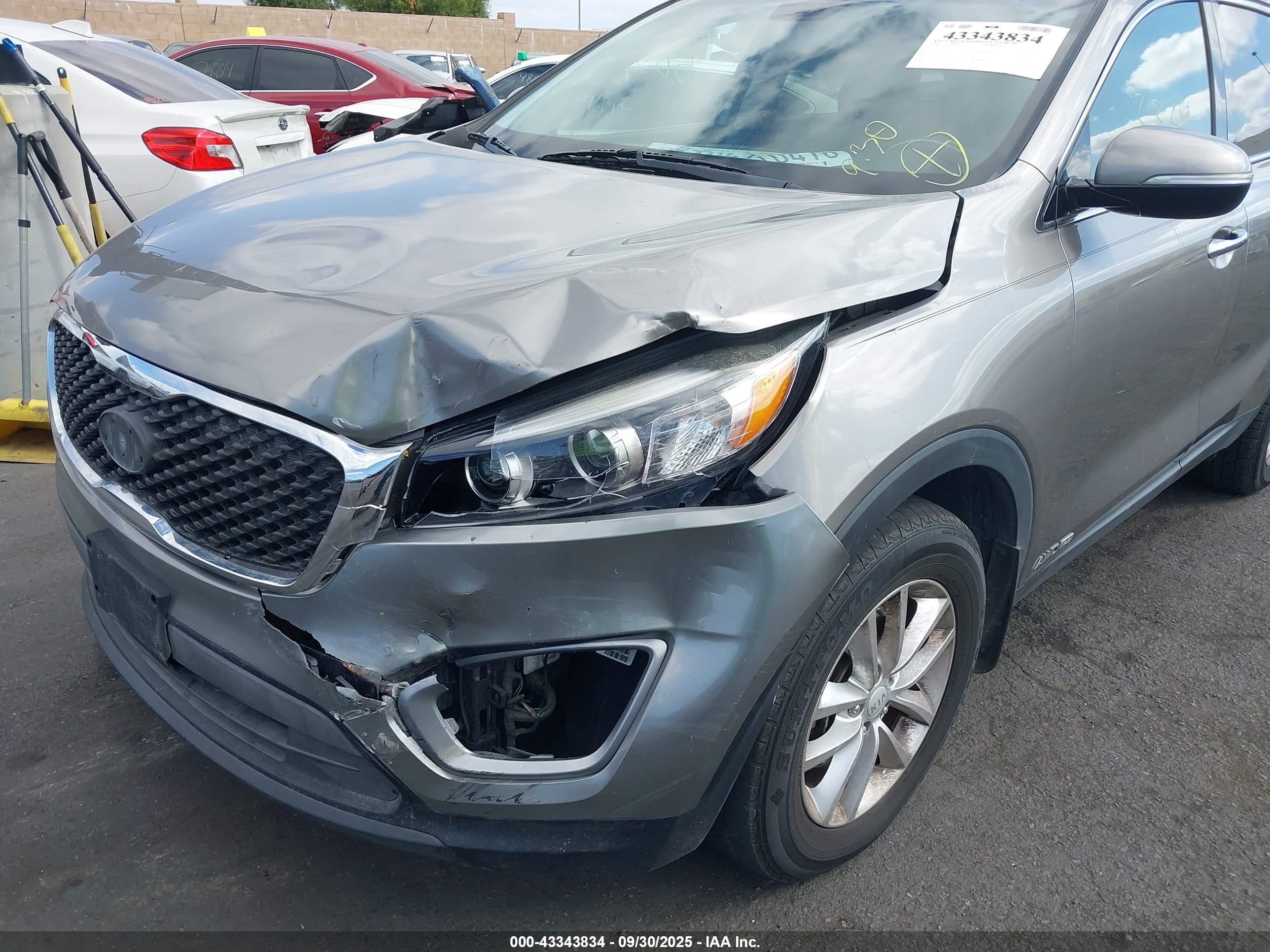 KIA SORENTO image 6