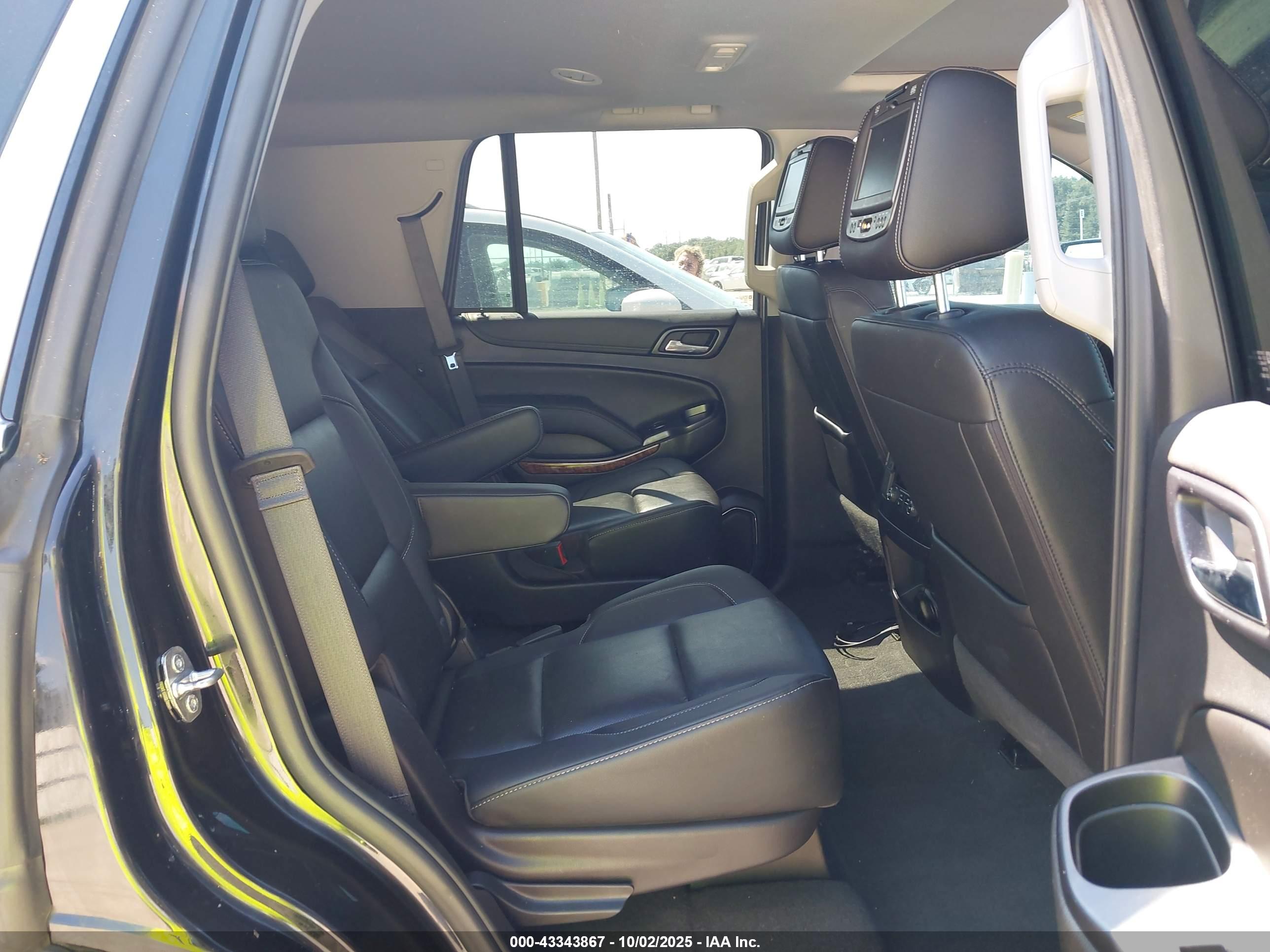 CHEVROLET TAHOE image 8