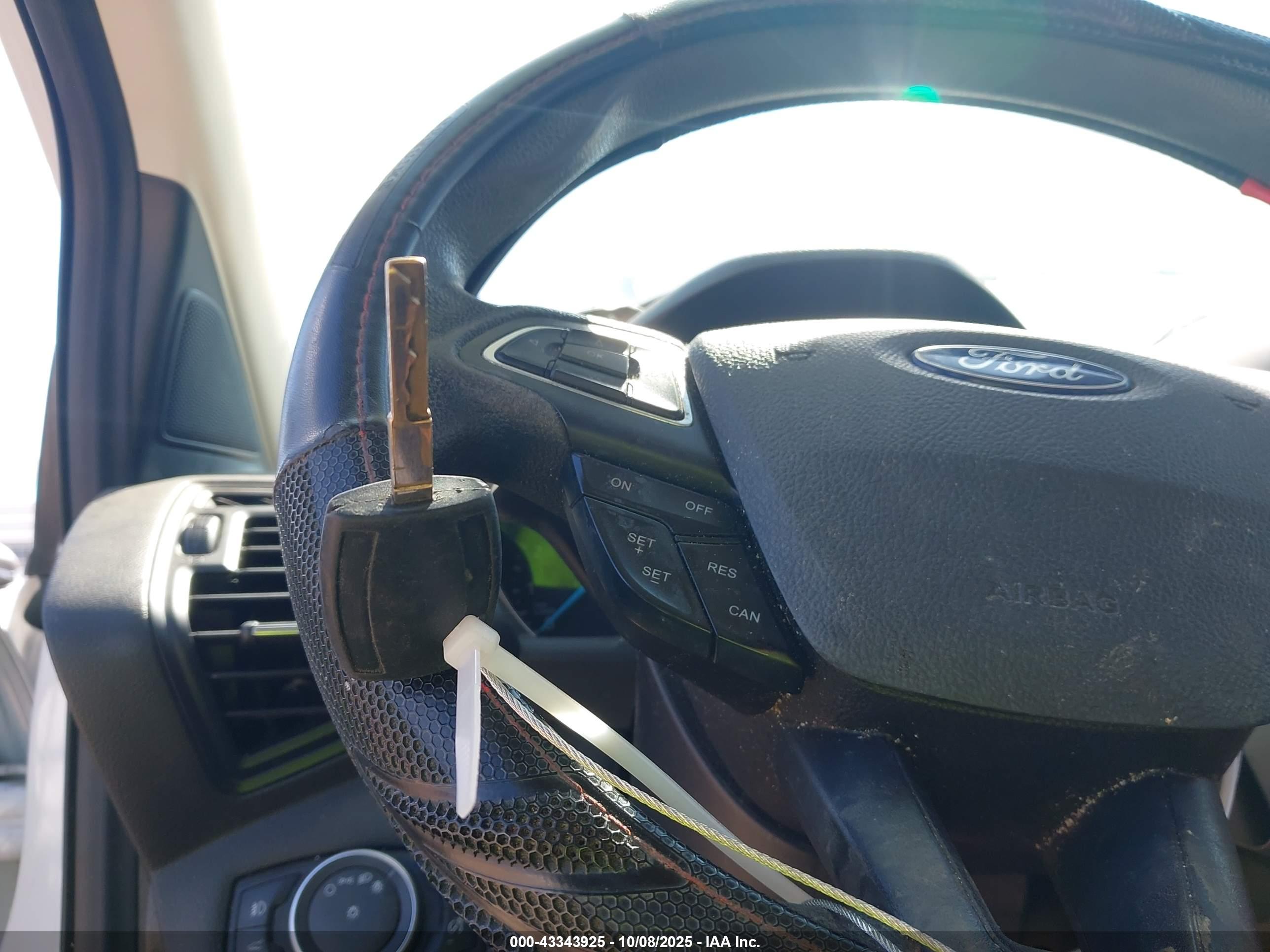 FORD ESCAPE image 11