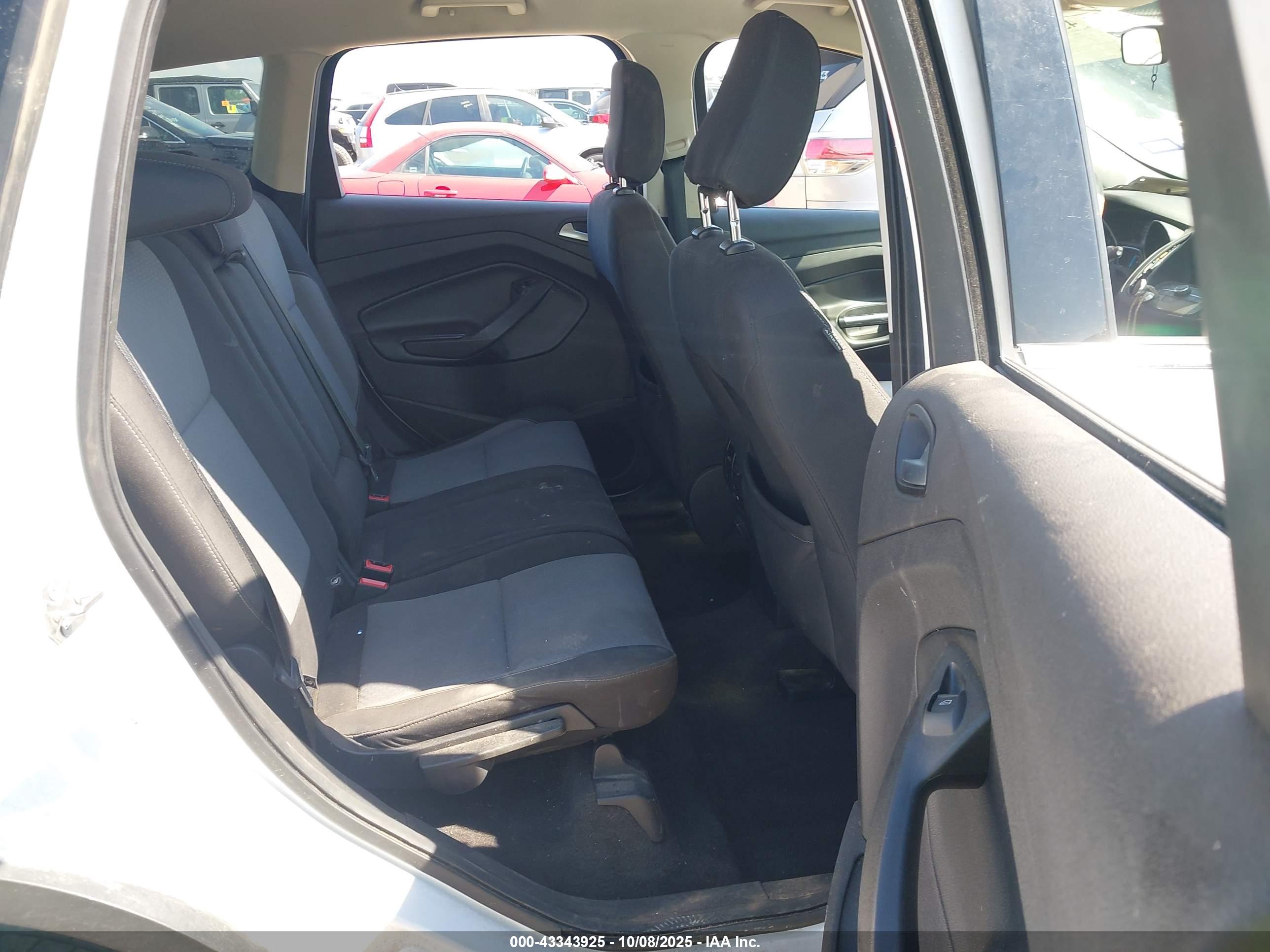 FORD ESCAPE image 8