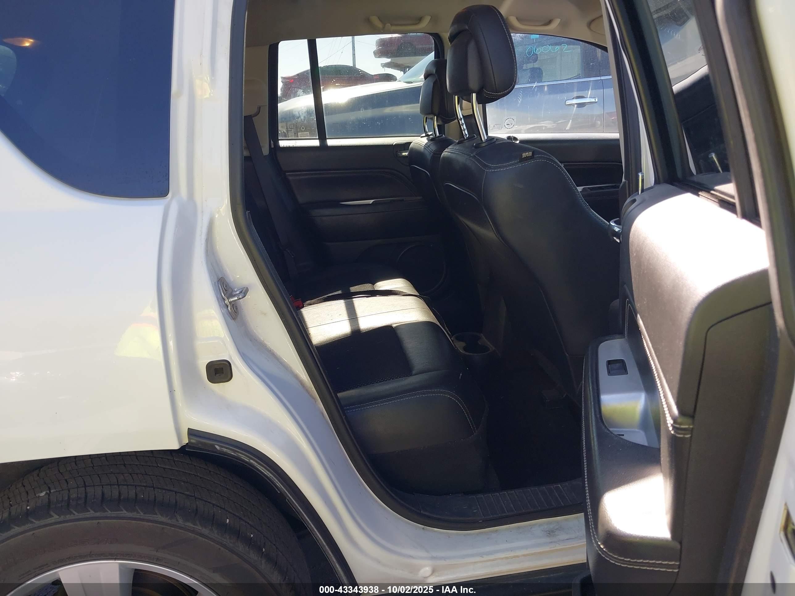 JEEP COMPASS image 8
