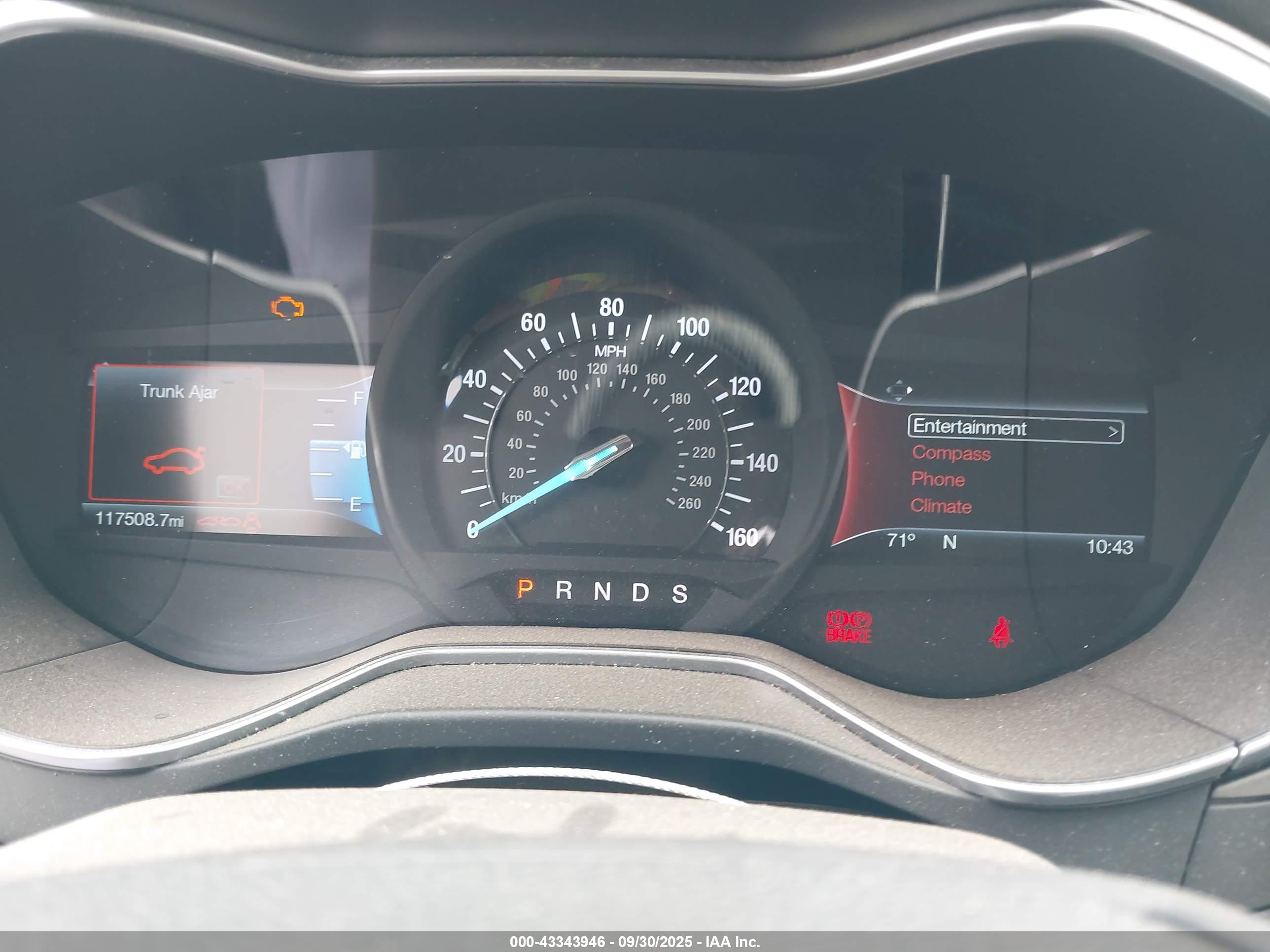 FORD FUSION image 7