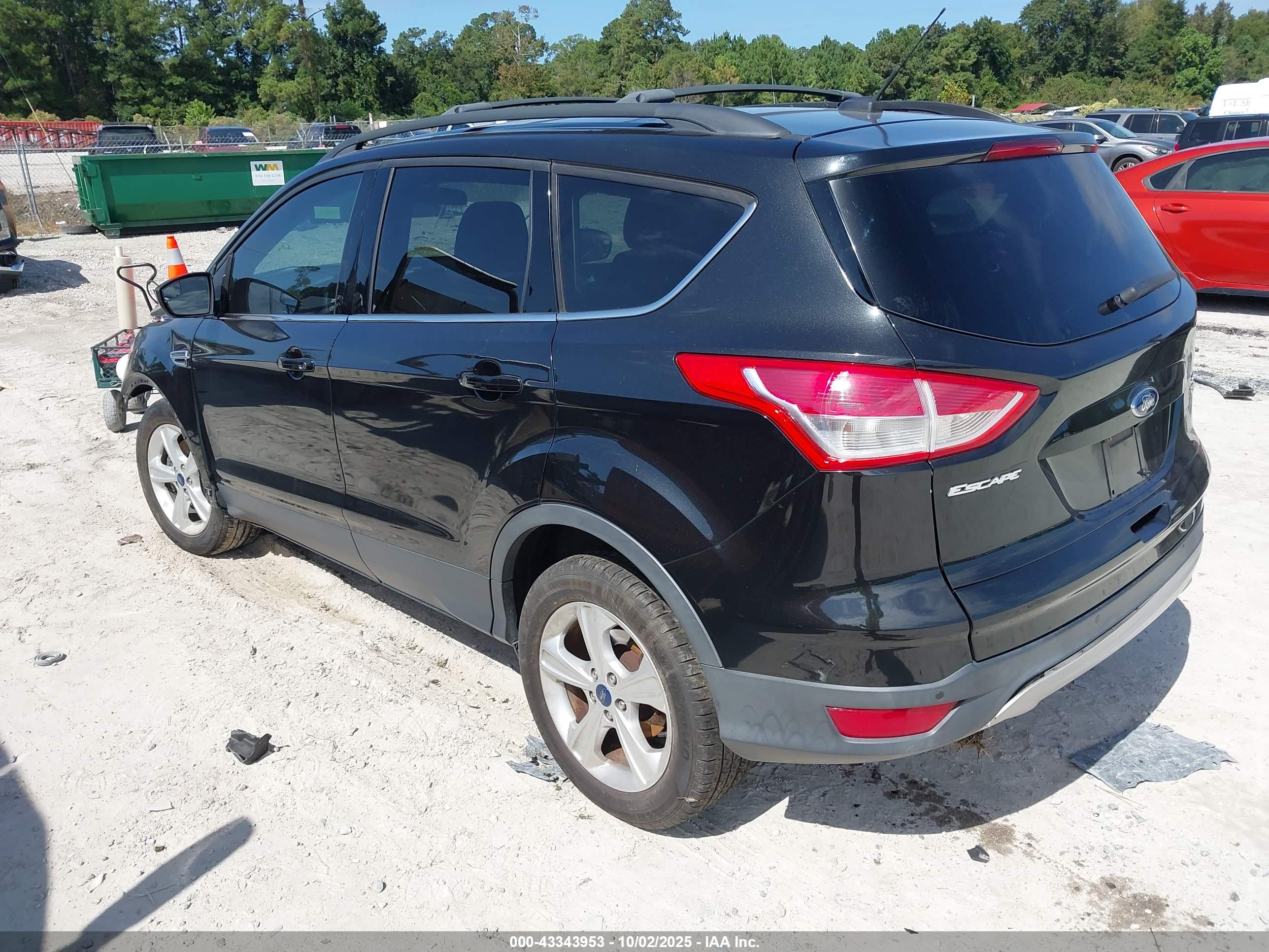FORD ESCAPE image 3
