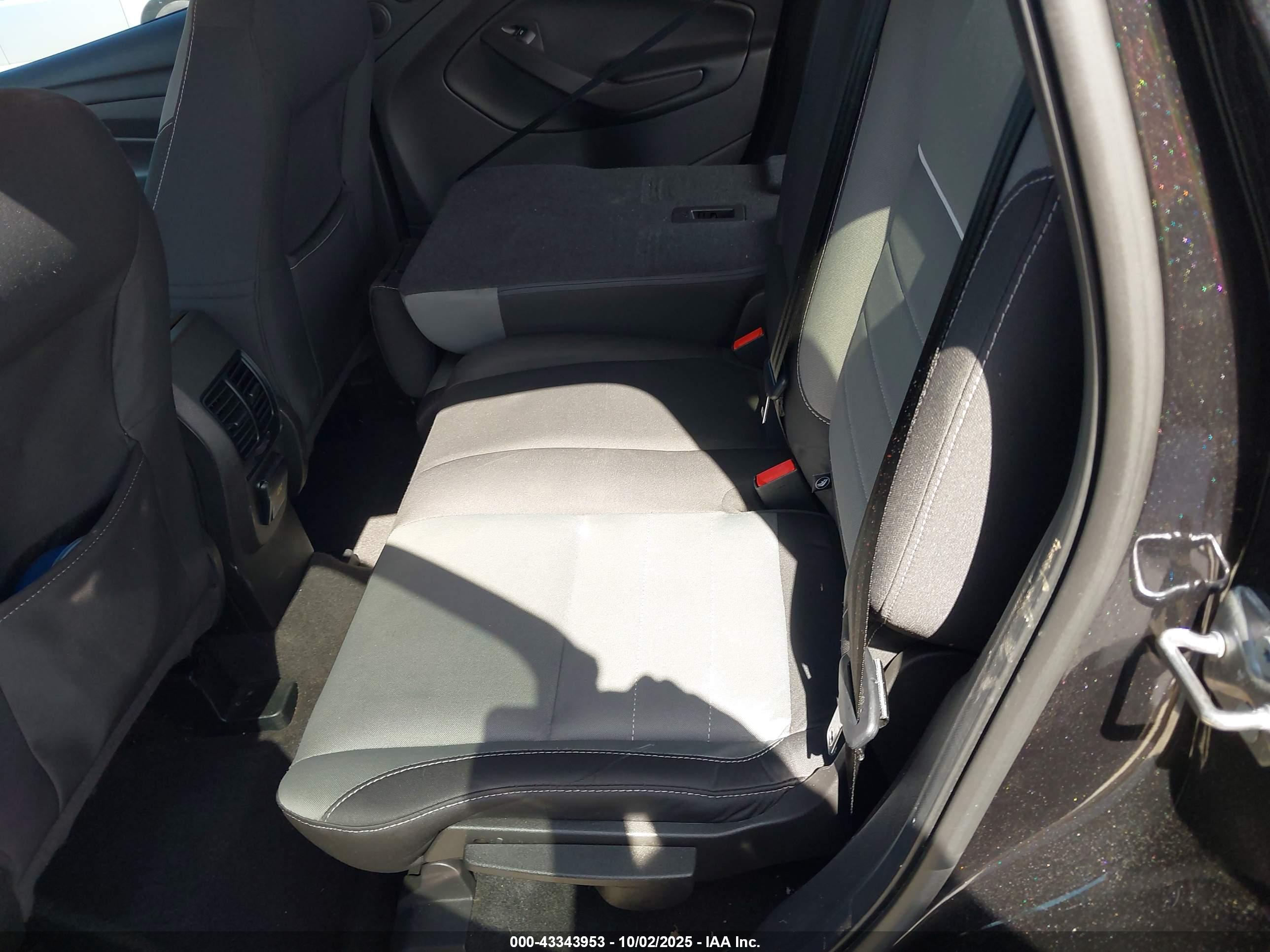 FORD ESCAPE image 8