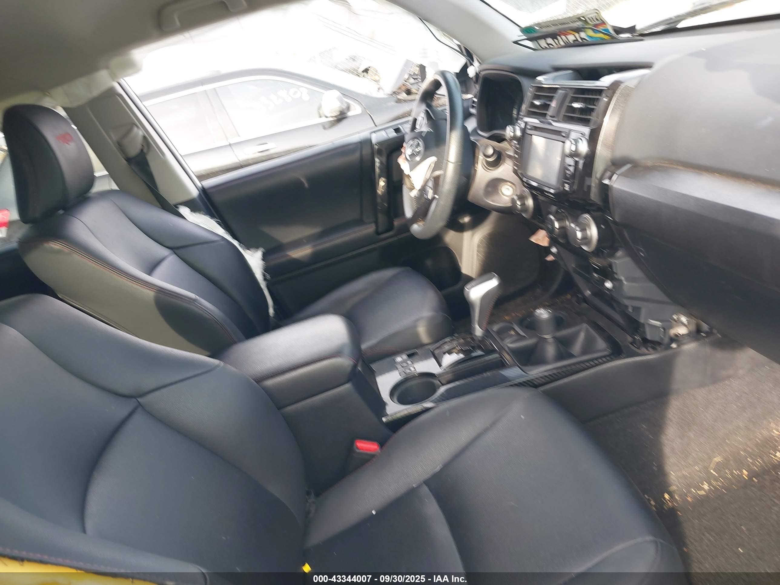 TOYOTA 4RUNNER image 5