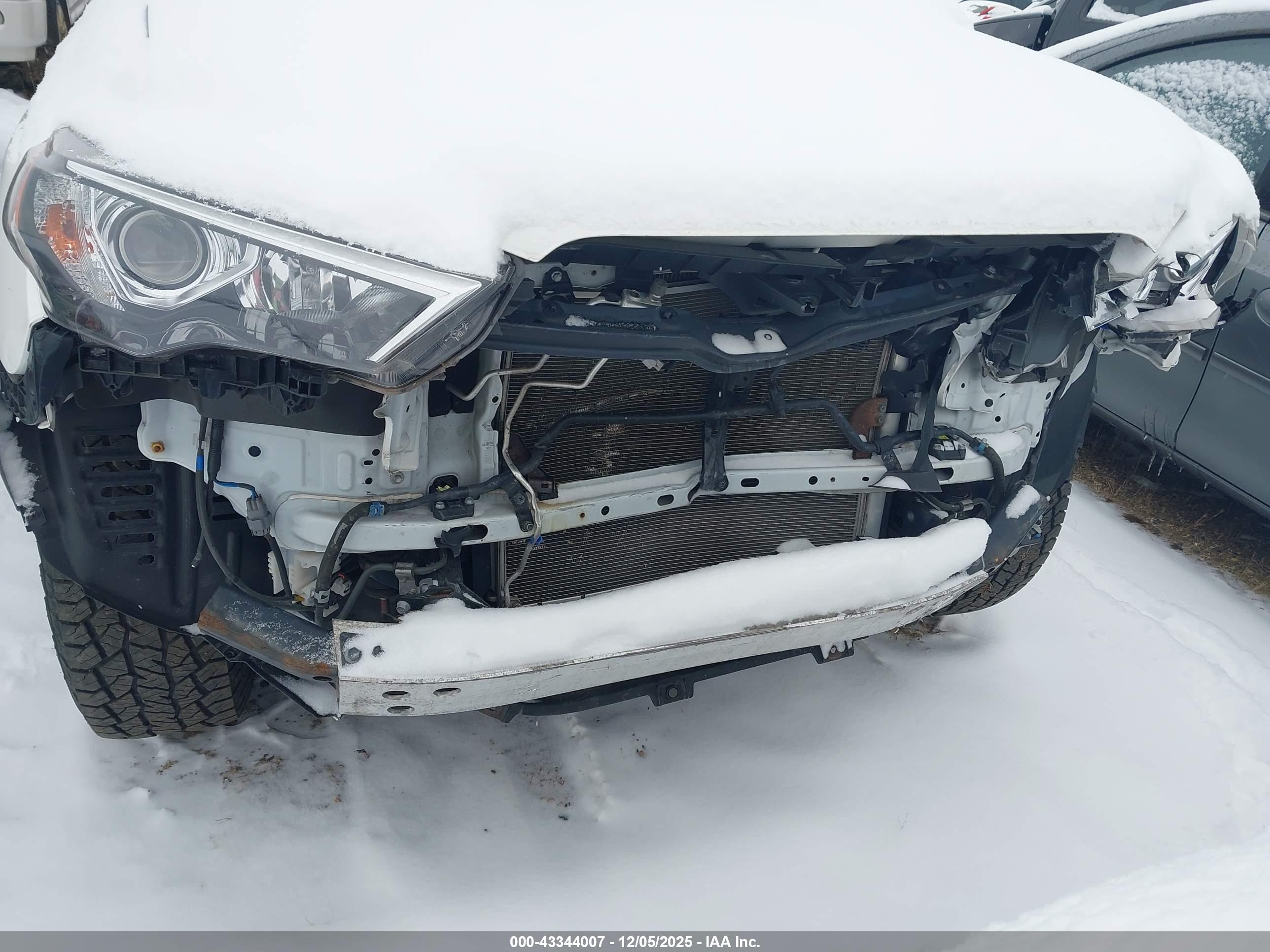TOYOTA 4RUNNER image 6