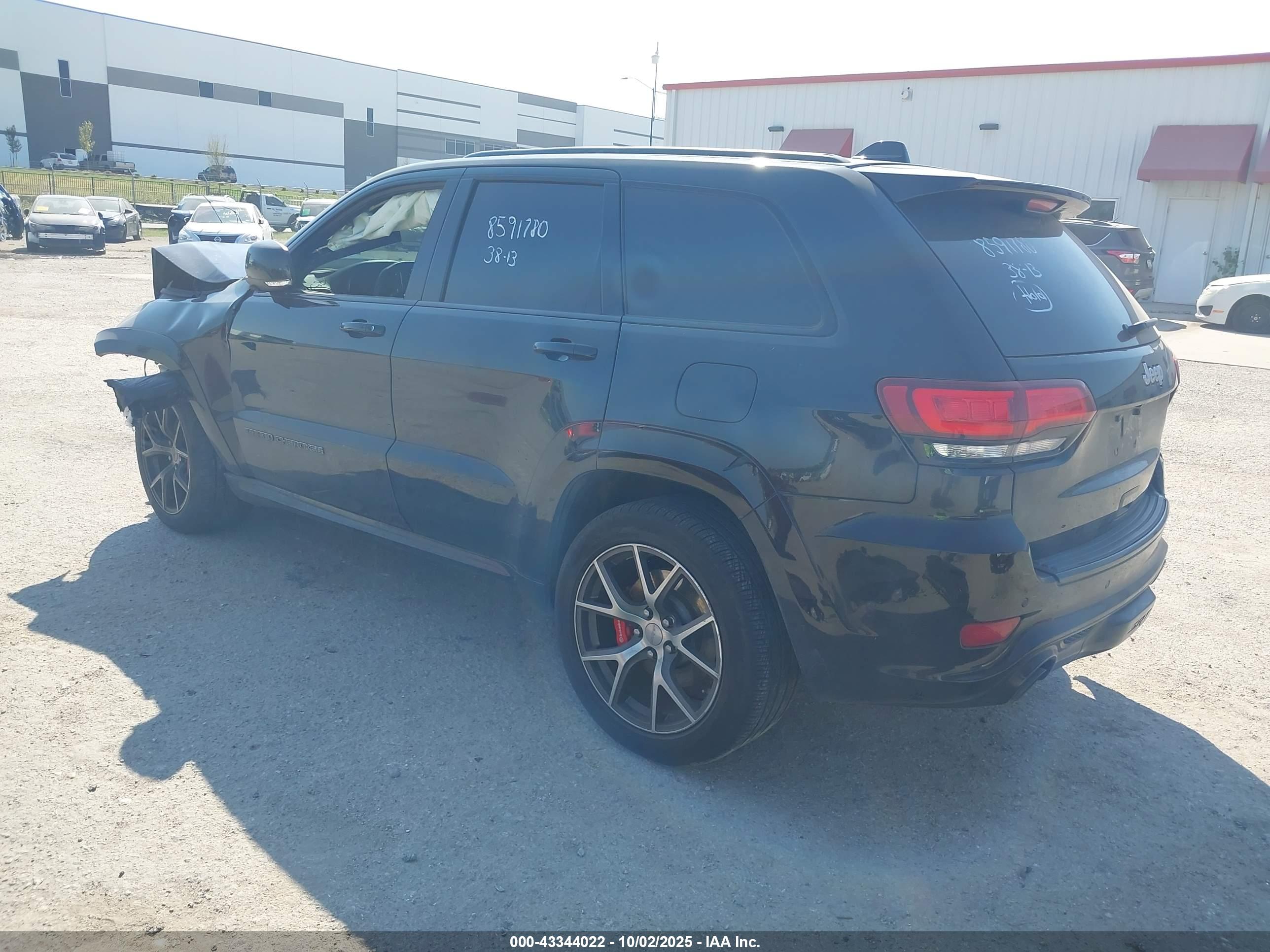 JEEP GRAND image 3