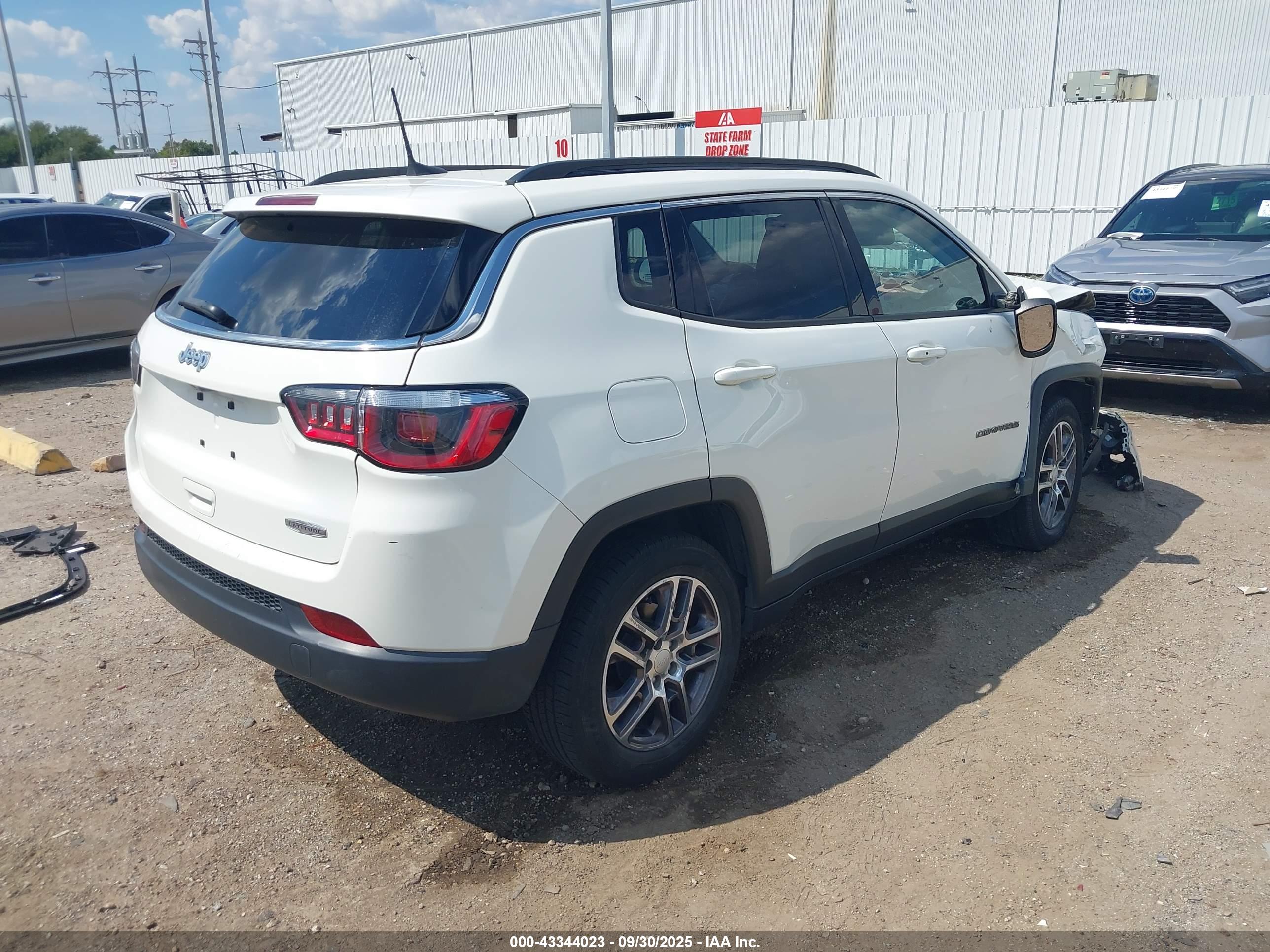 JEEP COMPASS image 4