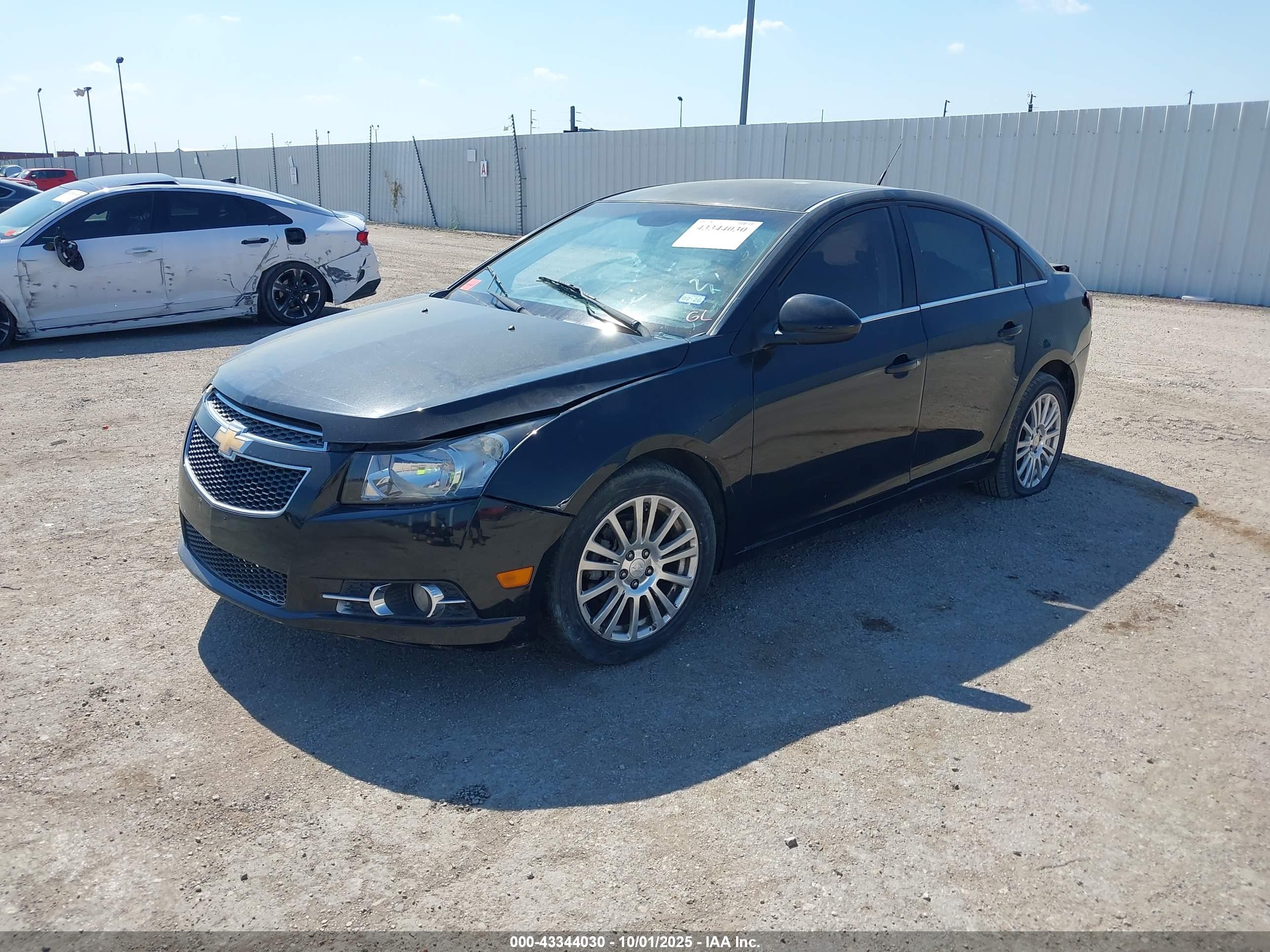 CHEVROLET CRUZE image 2