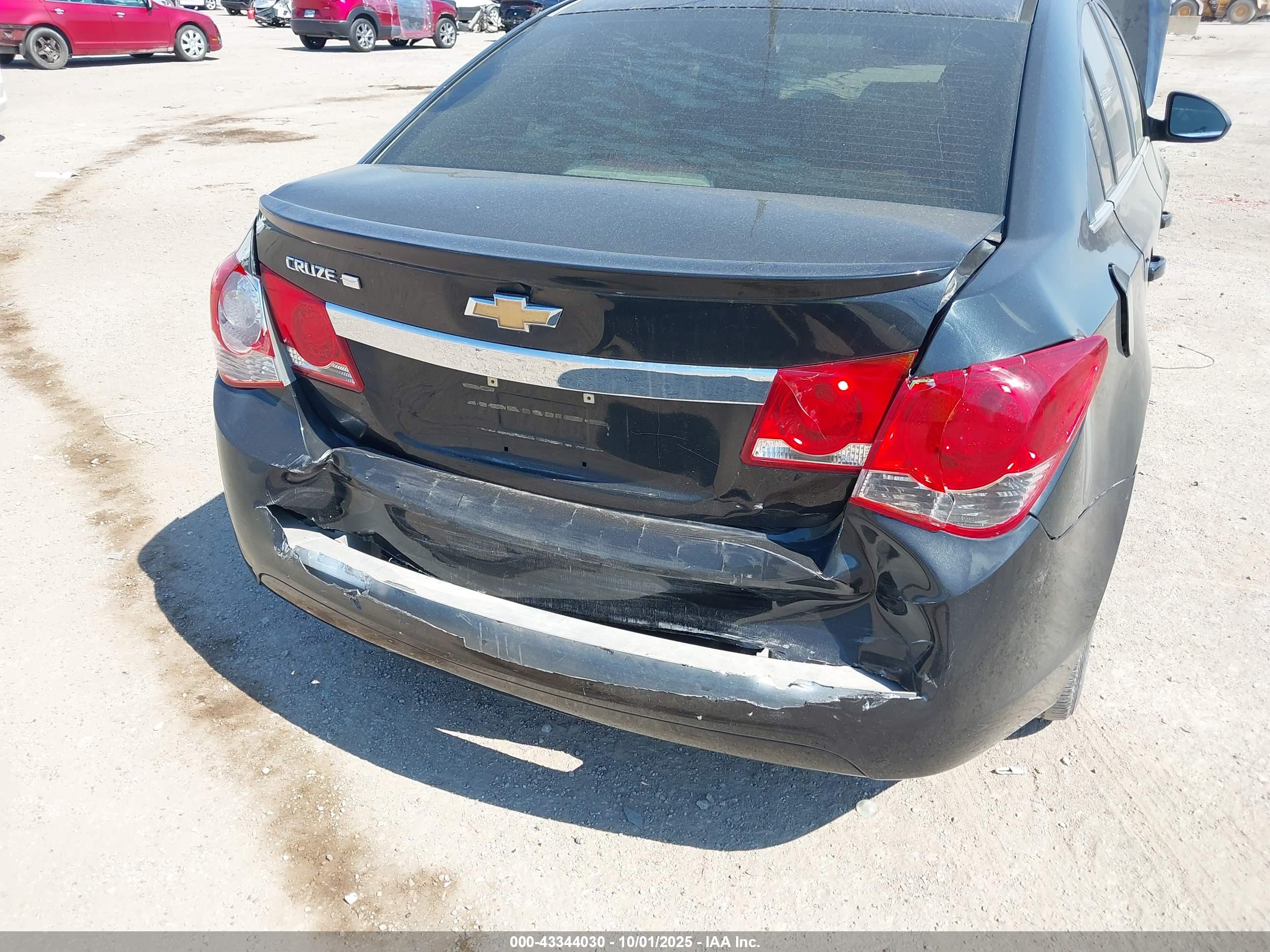 CHEVROLET CRUZE image 6