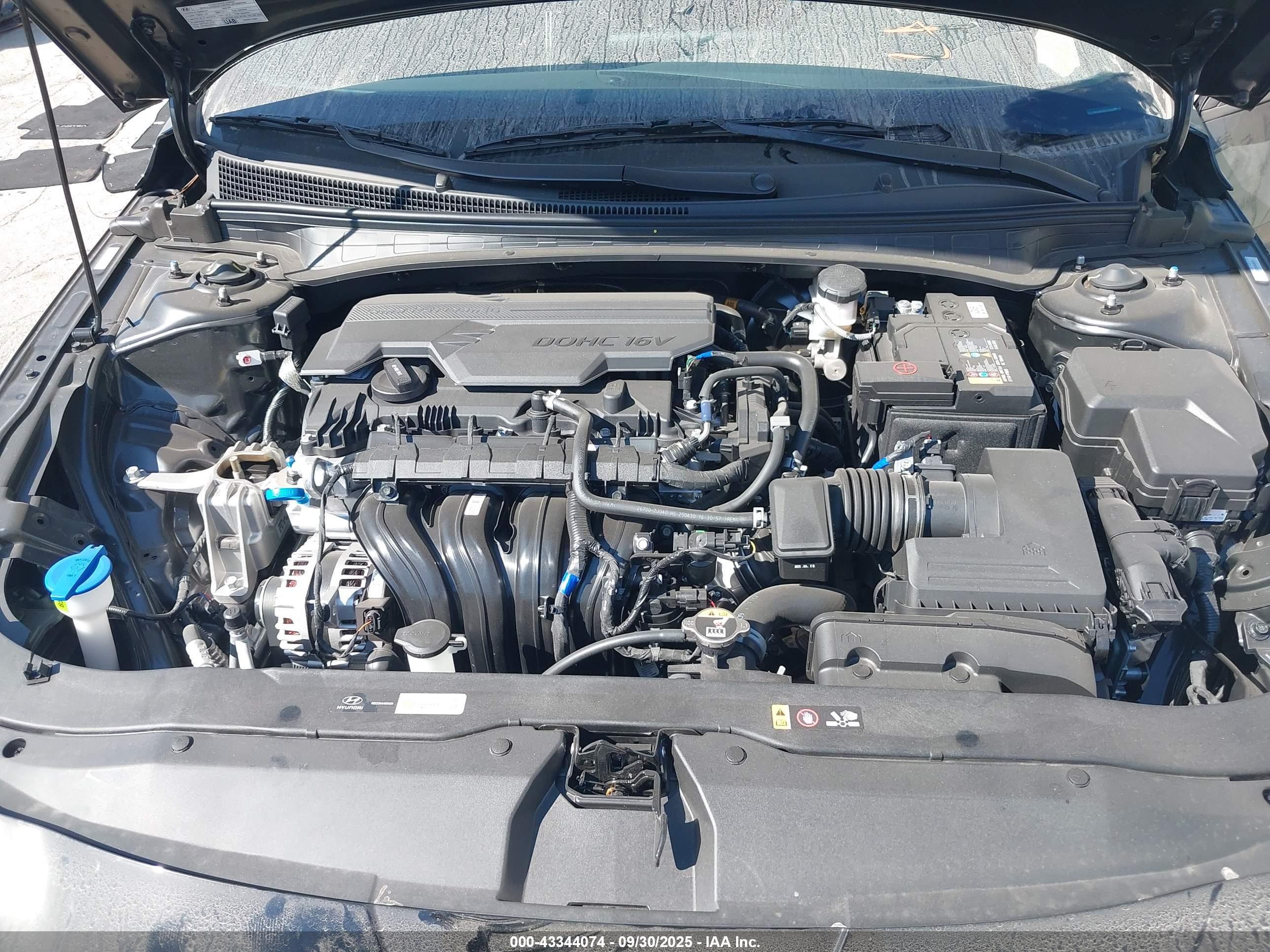 HYUNDAI ELANTRA image 10