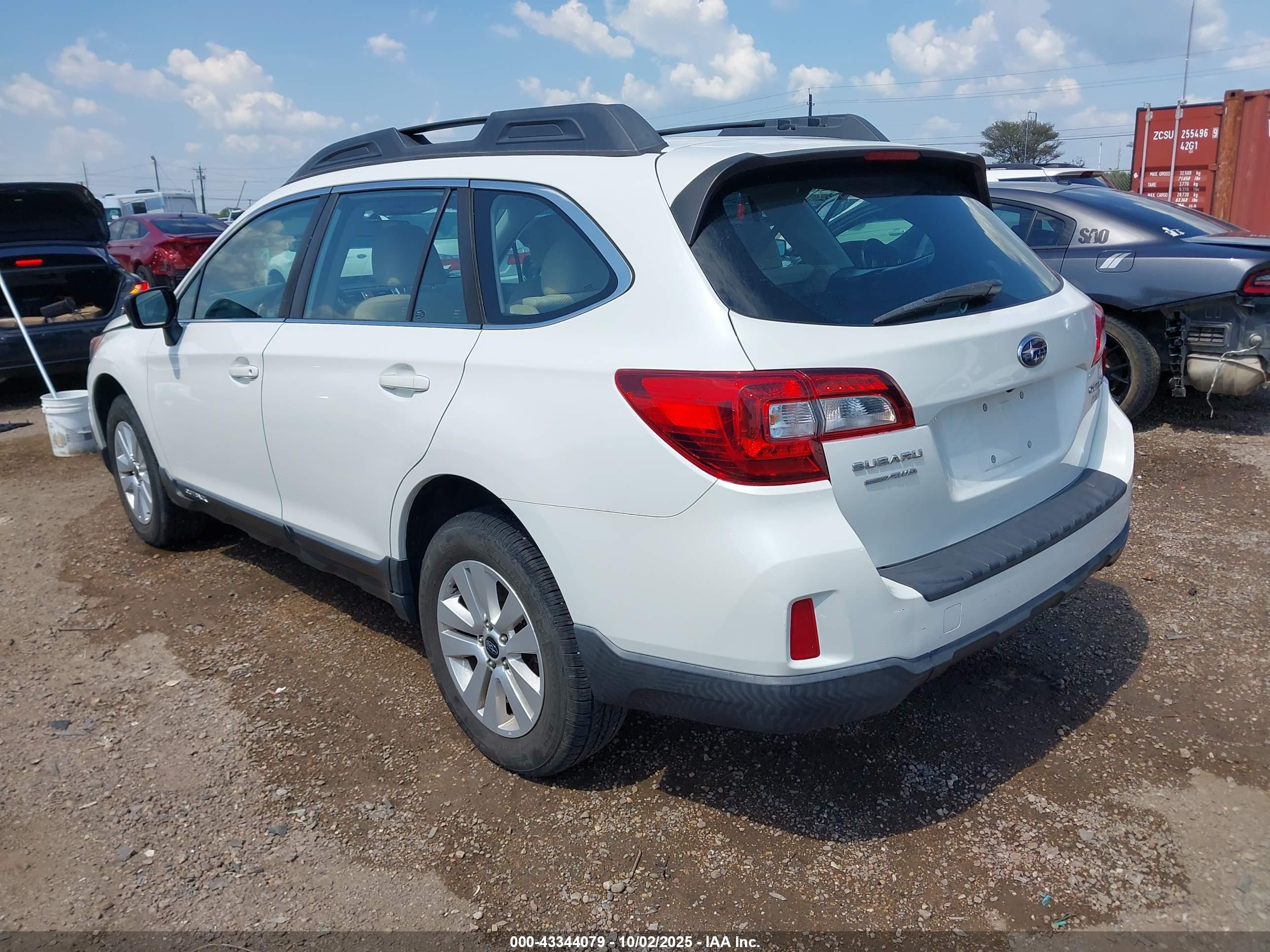 SUBARU OUTBACK image 3