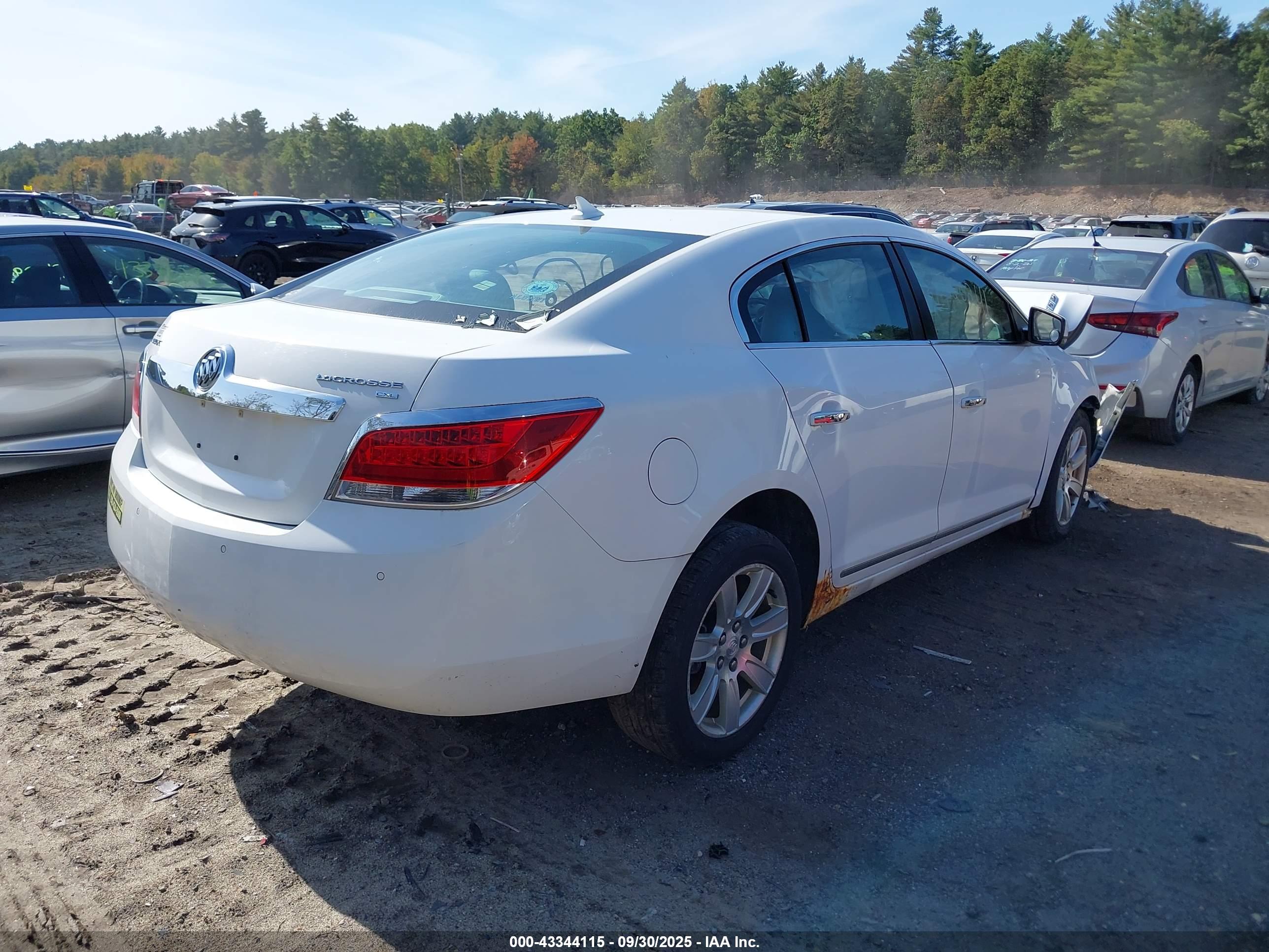 BUICK LACROSSE image 4