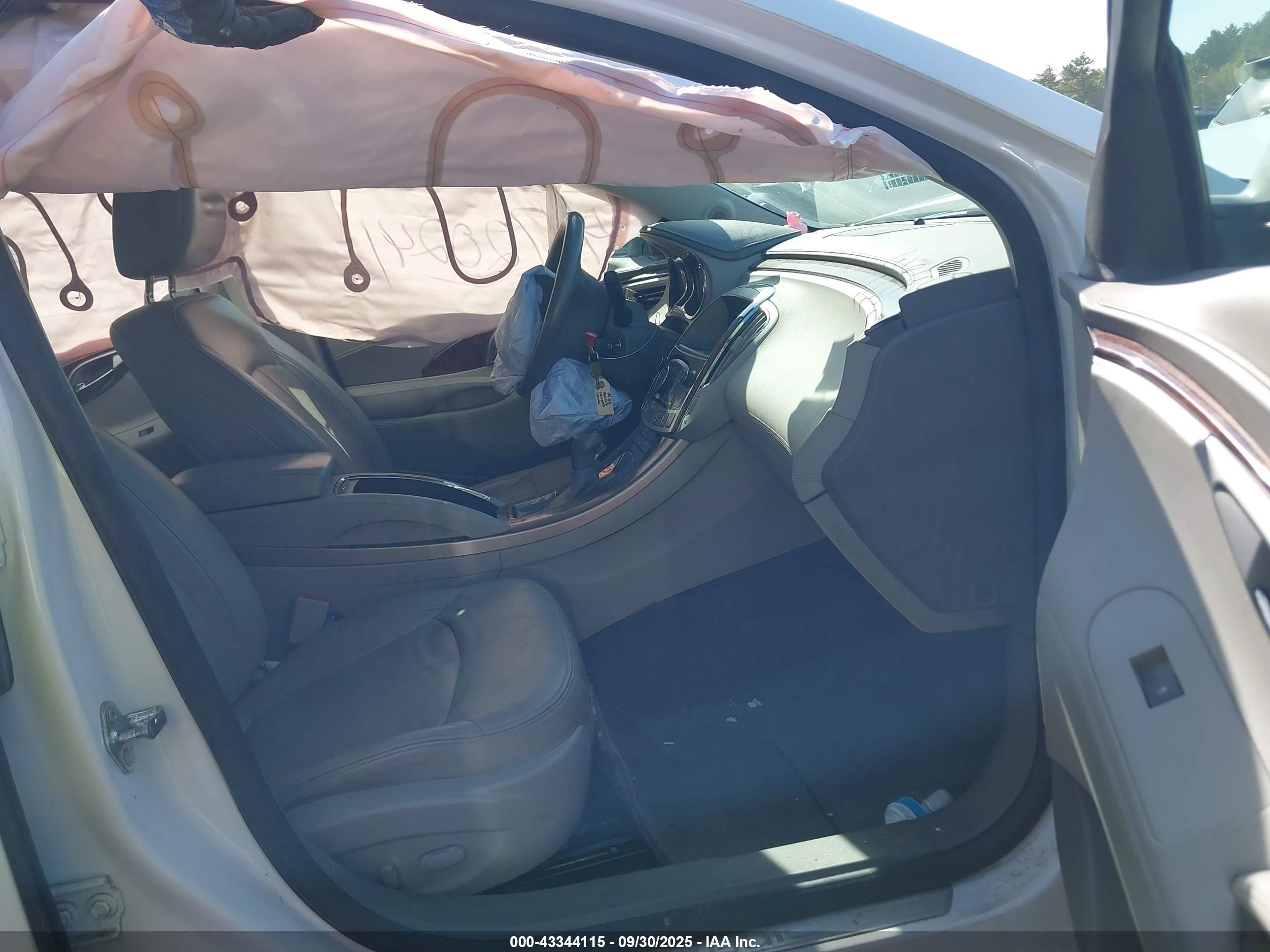 BUICK LACROSSE image 5