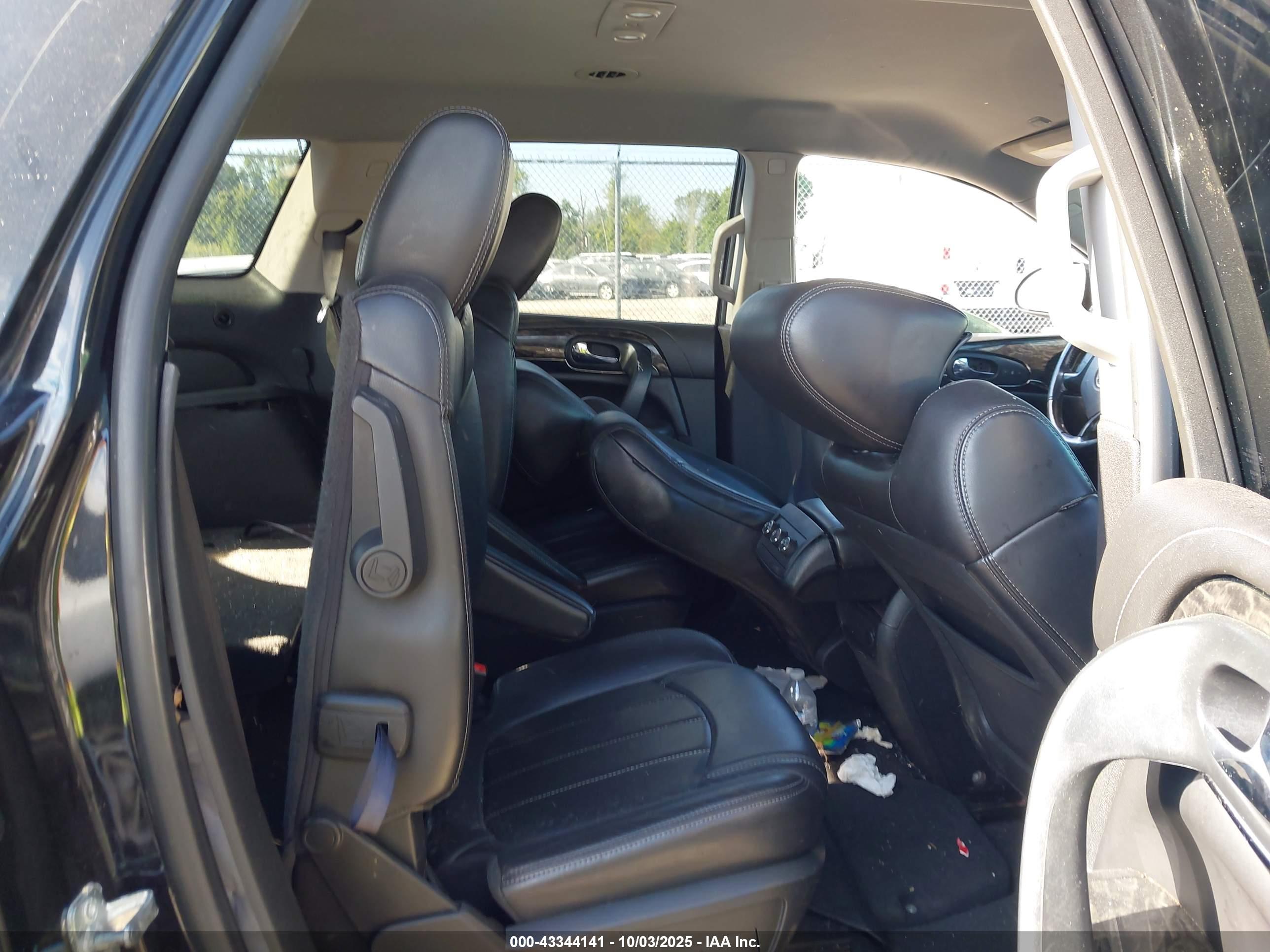 BUICK ENCLAVE image 8