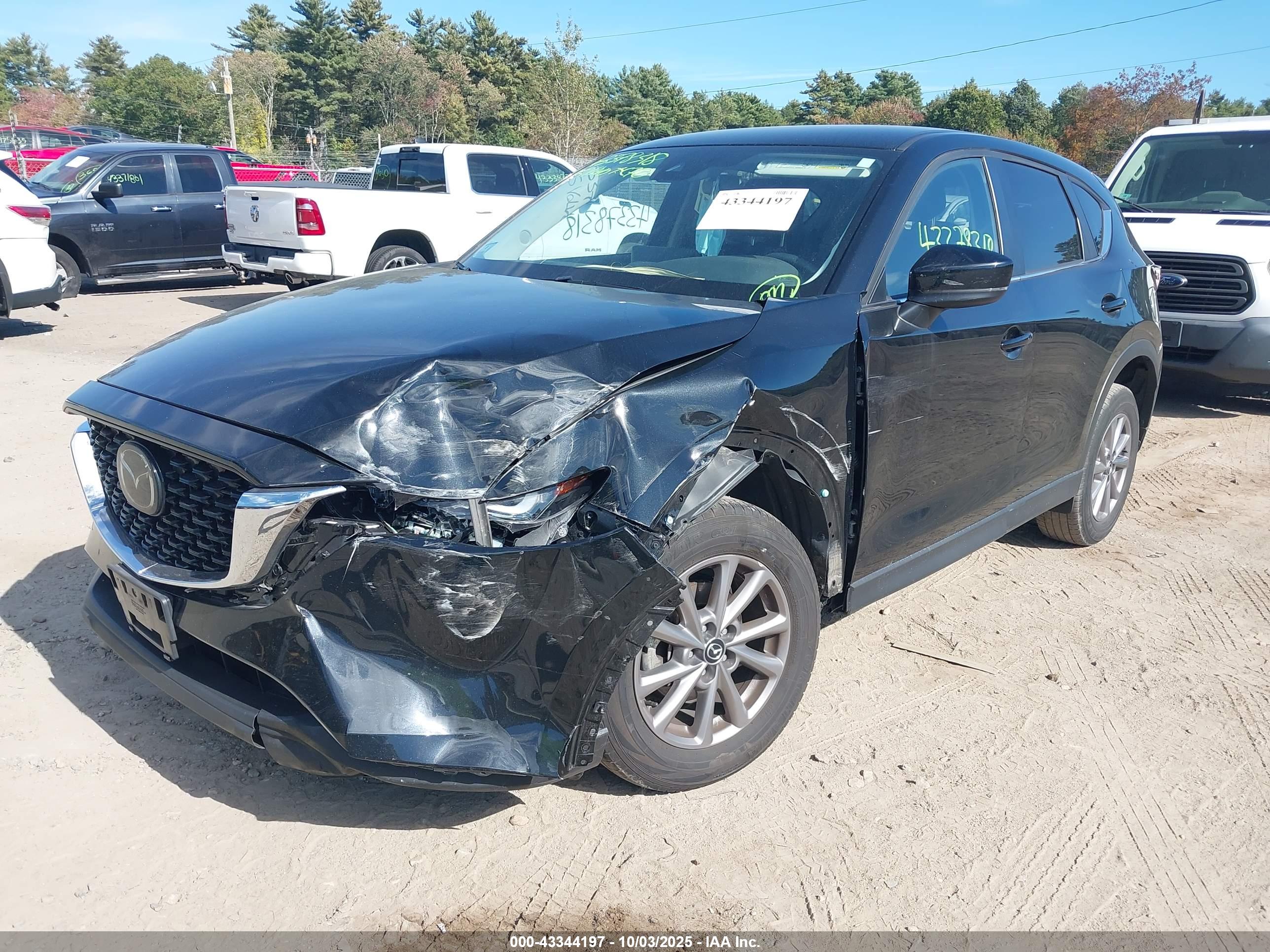 MAZDA CX-5 image 2