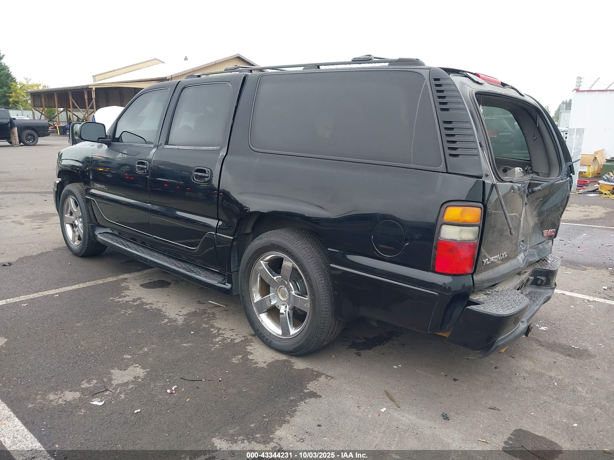 GMC YUKON image 3