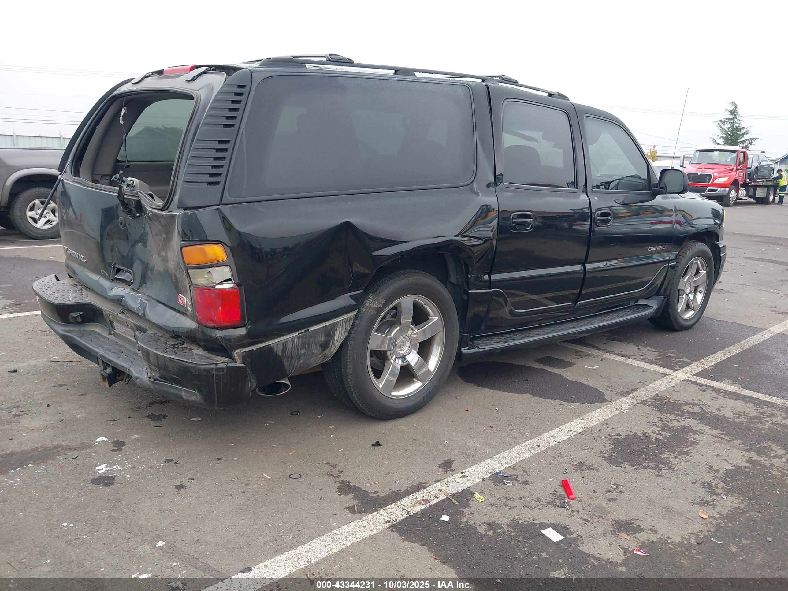 GMC YUKON image 4