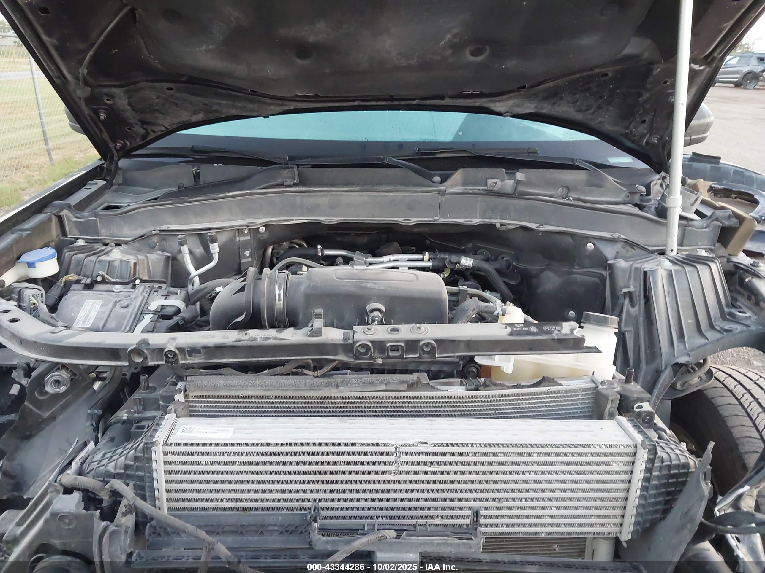 FORD EXPLORER image 10